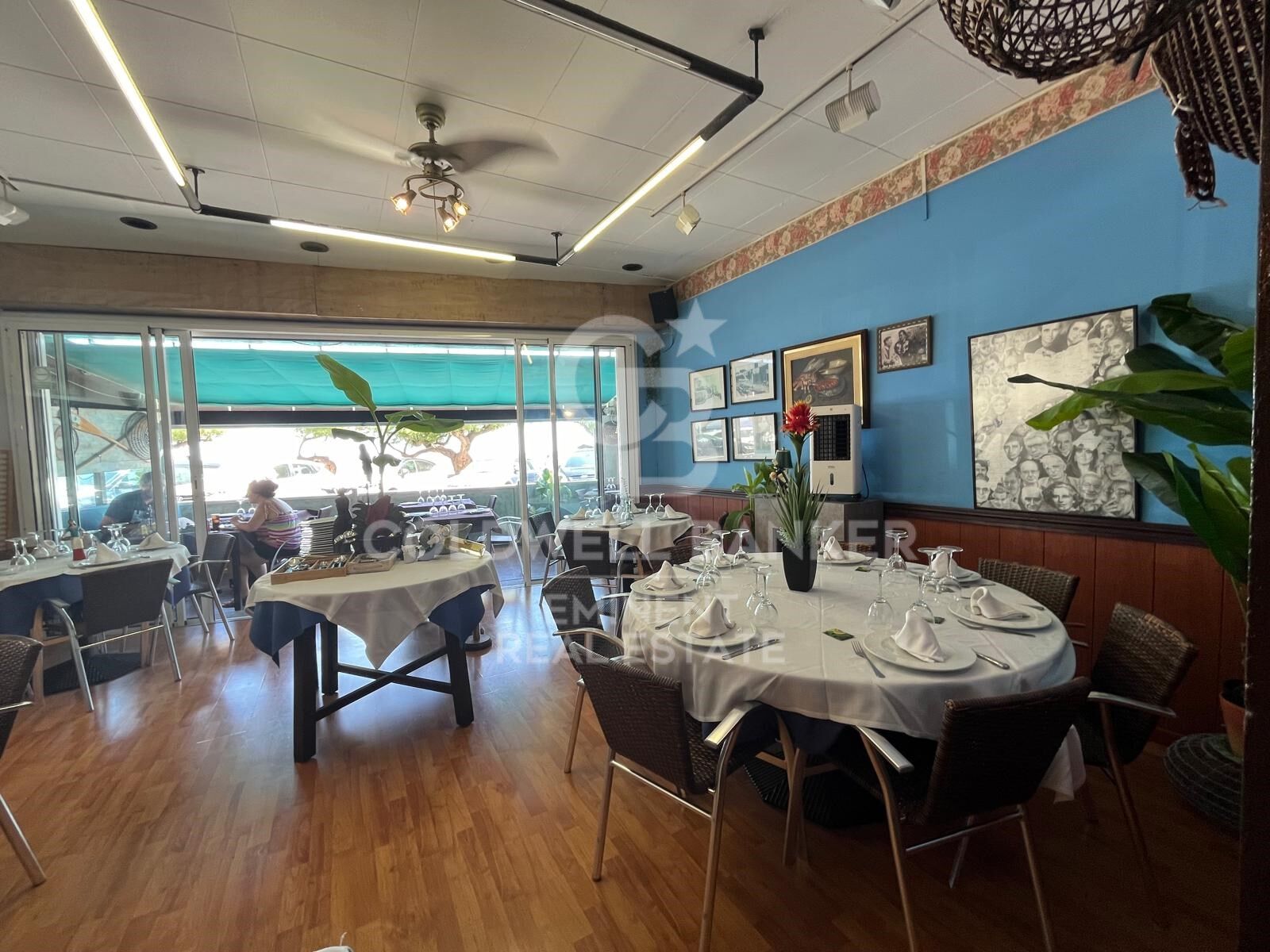 Unique Opportunity: Iconic Restaurant on the Promenade of l'Escala