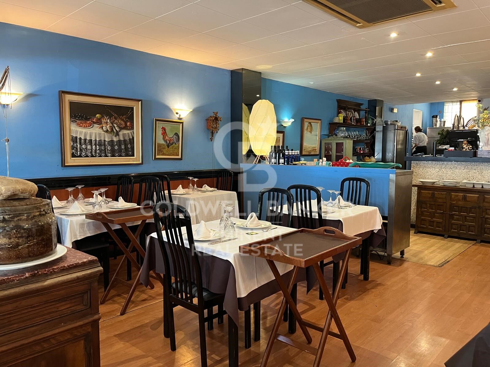 Unique Opportunity: Iconic Restaurant on the Promenade of l'Escala