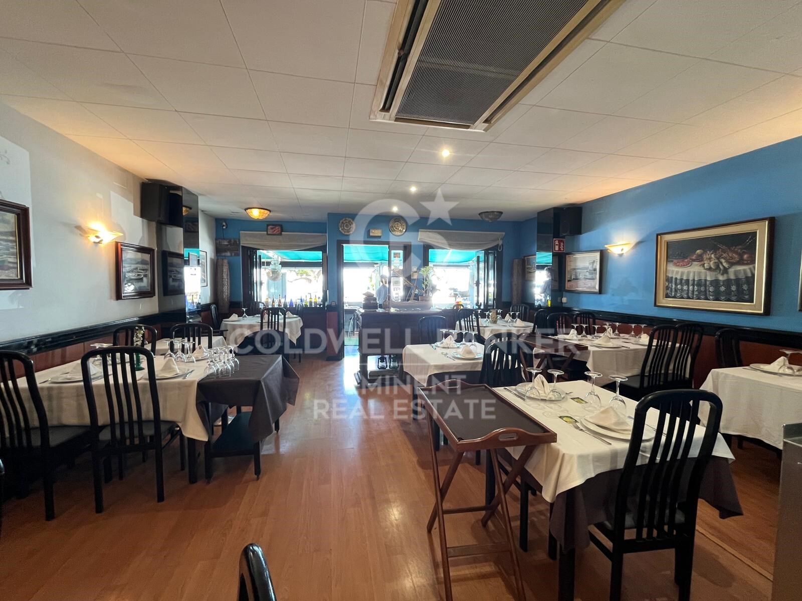 Unique Opportunity: Iconic Restaurant on the Promenade of l'Escala