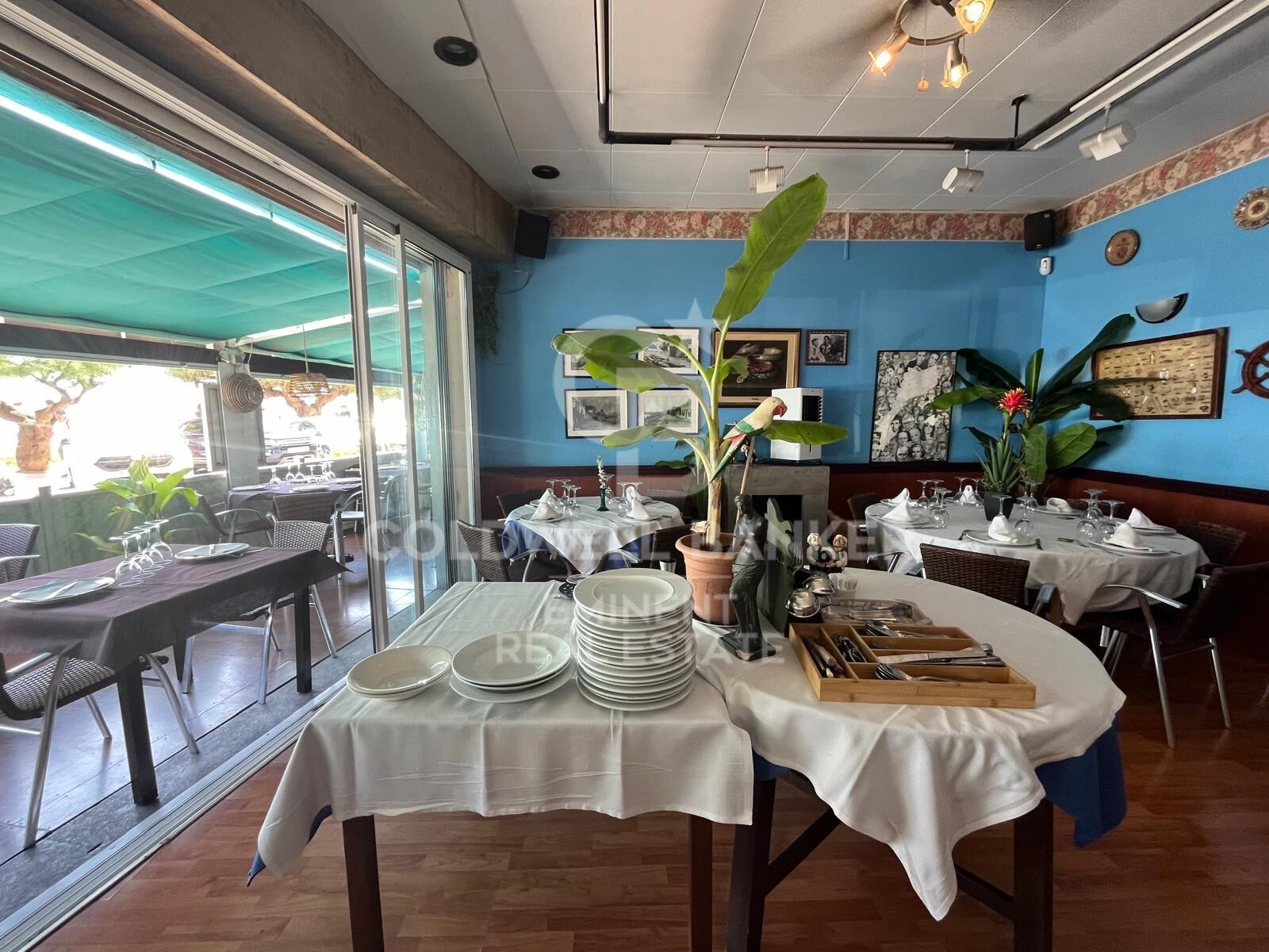 Unique Opportunity: Iconic Restaurant on the Promenade of l'Escala