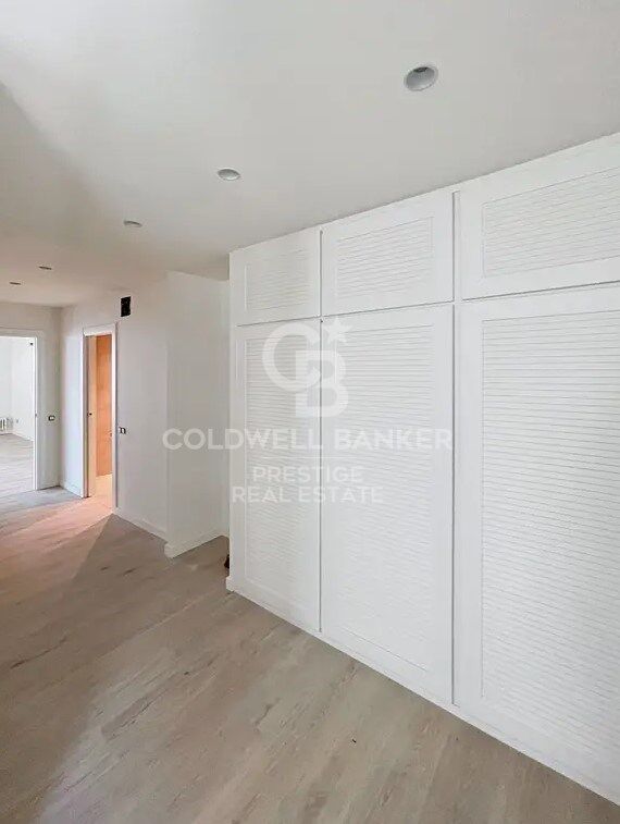 Fully renovated apartment with garage on Calle Ganduxer/Diagonal