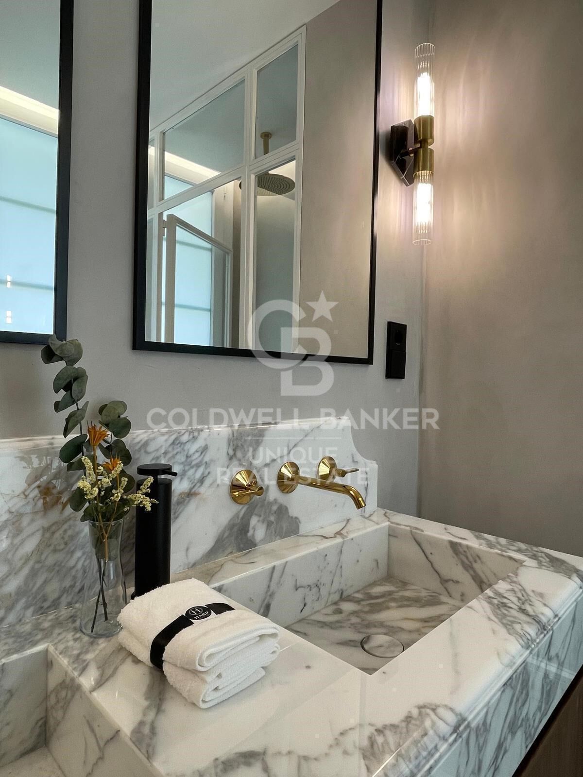 Spacious flat for sale in Salamanca district, Madrid