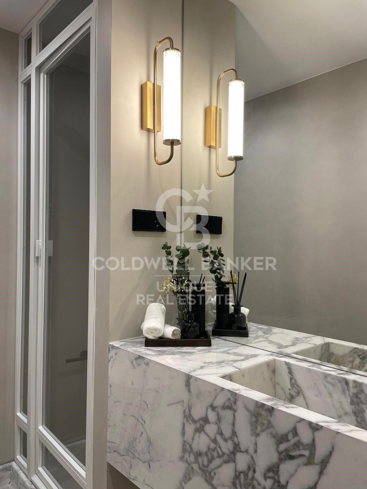 Spacious flat for sale in Salamanca district, Madrid