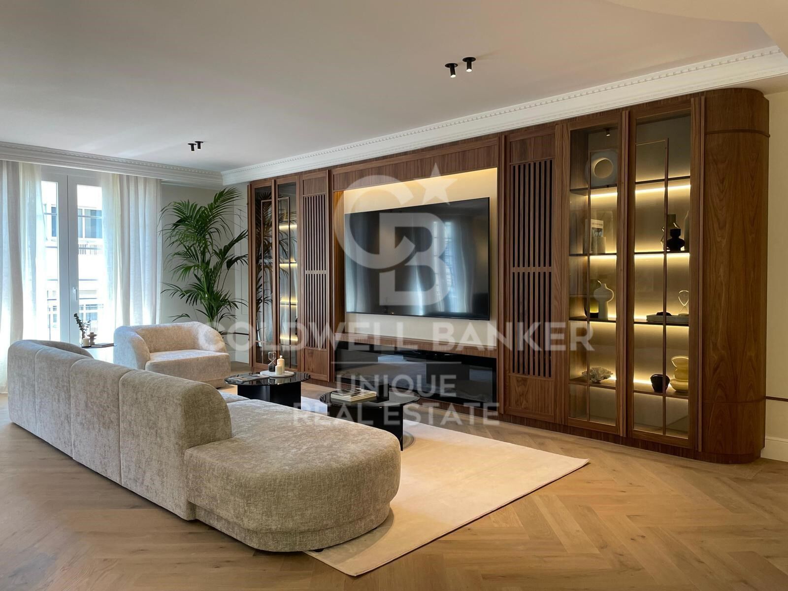 Amplio piso renovado de 4 dormitorios en venta en el barrio de Salamanca, Castellana