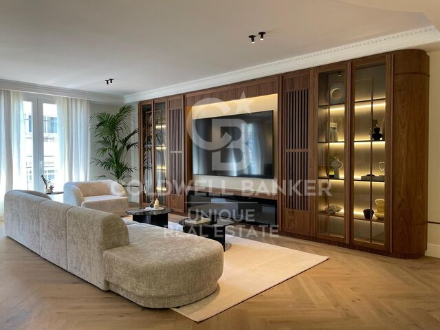 Spacious flat for sale in Salamanca district, Madrid