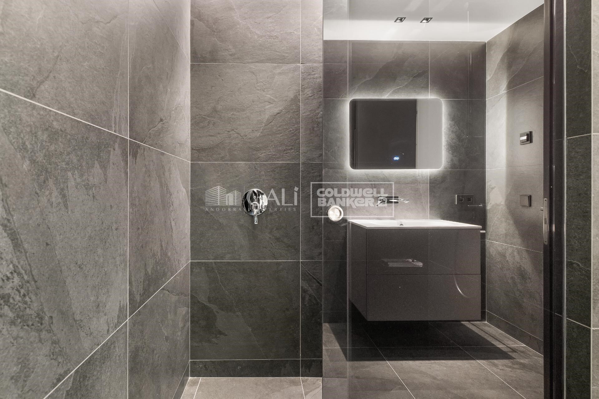 Apartment 3 Bedrooms Sale Andorra la Vella