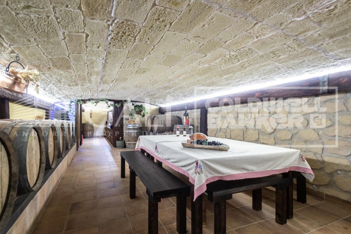 Villa 5 Bedrooms Sale La Massana