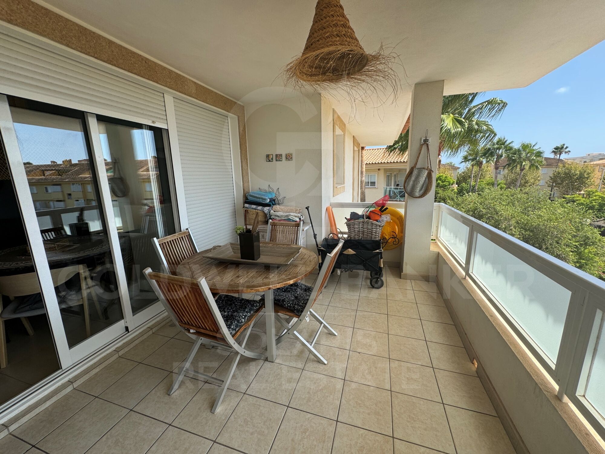 ¡Venta de ático dúplex en Jávea, con 2 habitaciones y a 50 metros del mar!