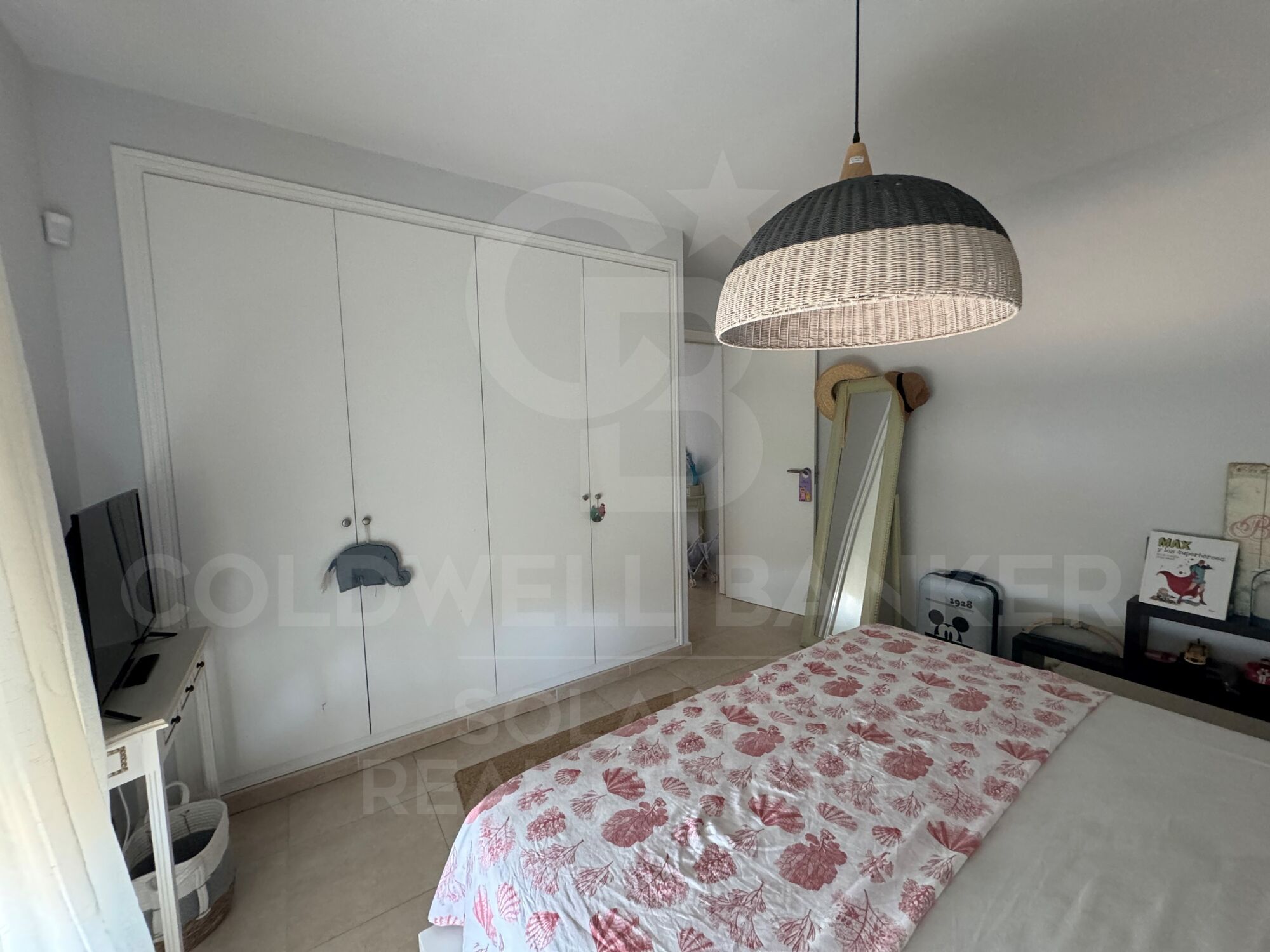 ¡Venta de ático dúplex en Jávea, con 2 habitaciones y a 50 metros del mar!