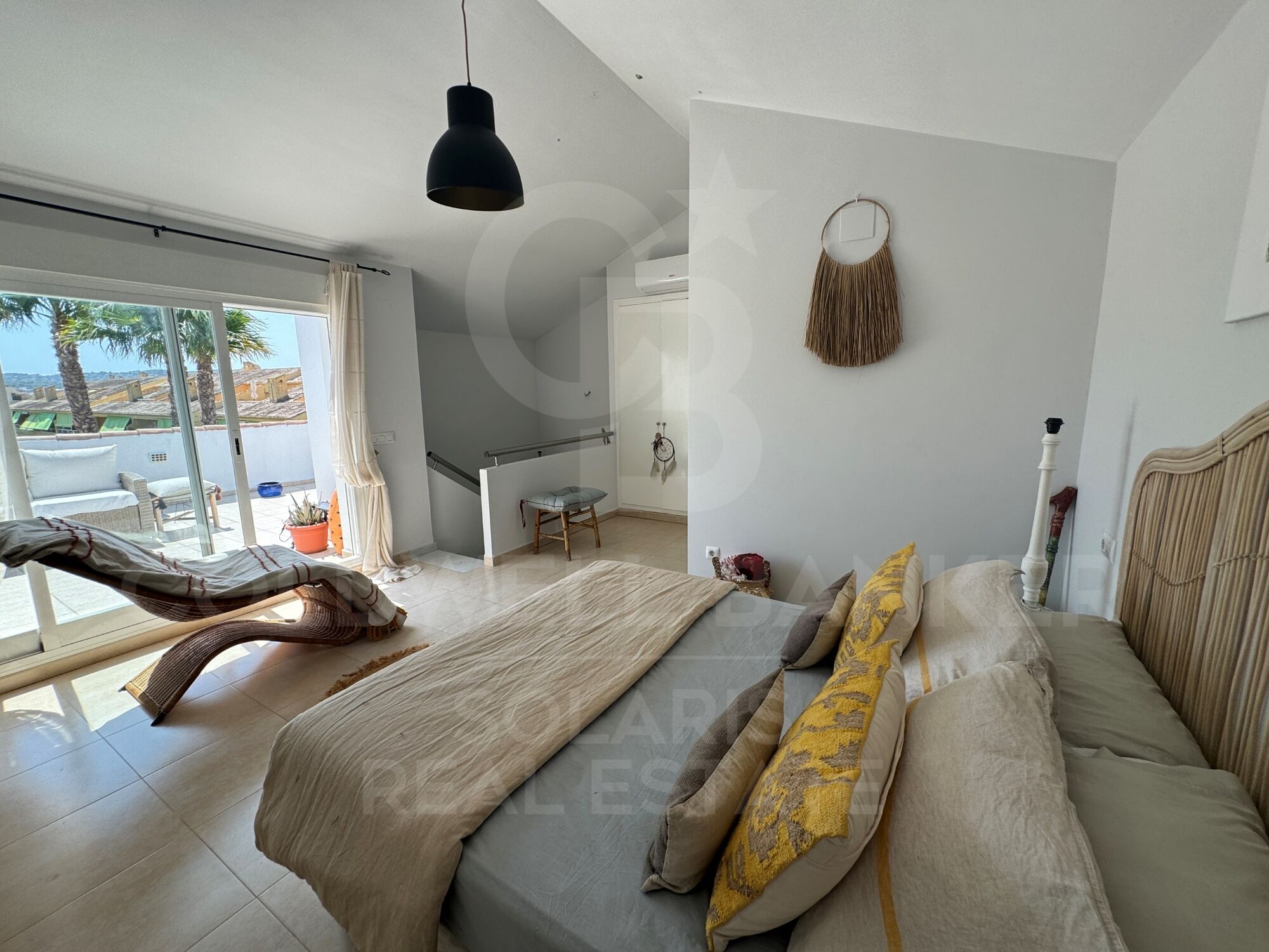 Duplex penthouse for sale in Jávea, 50 meters from the sea!