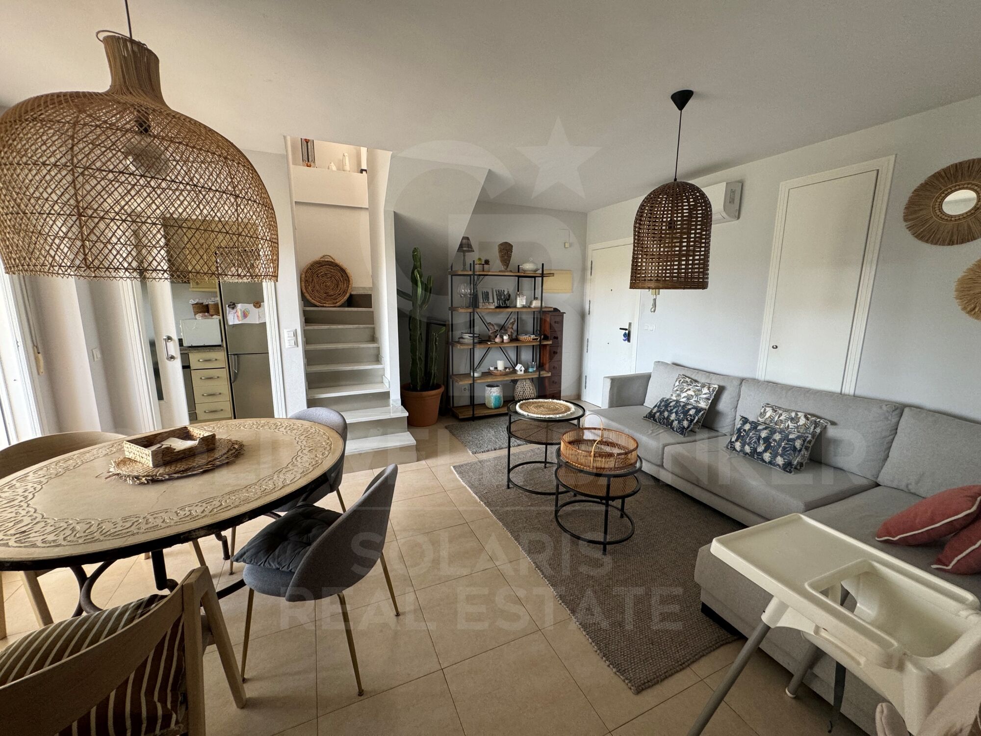 ¡Venta de ático dúplex en Jávea, con 2 habitaciones y a 50 metros del mar!