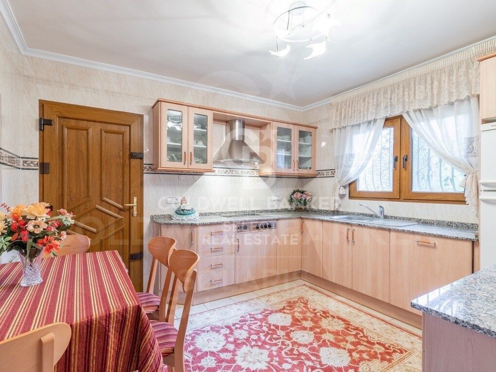 Beautiful family villa with garden