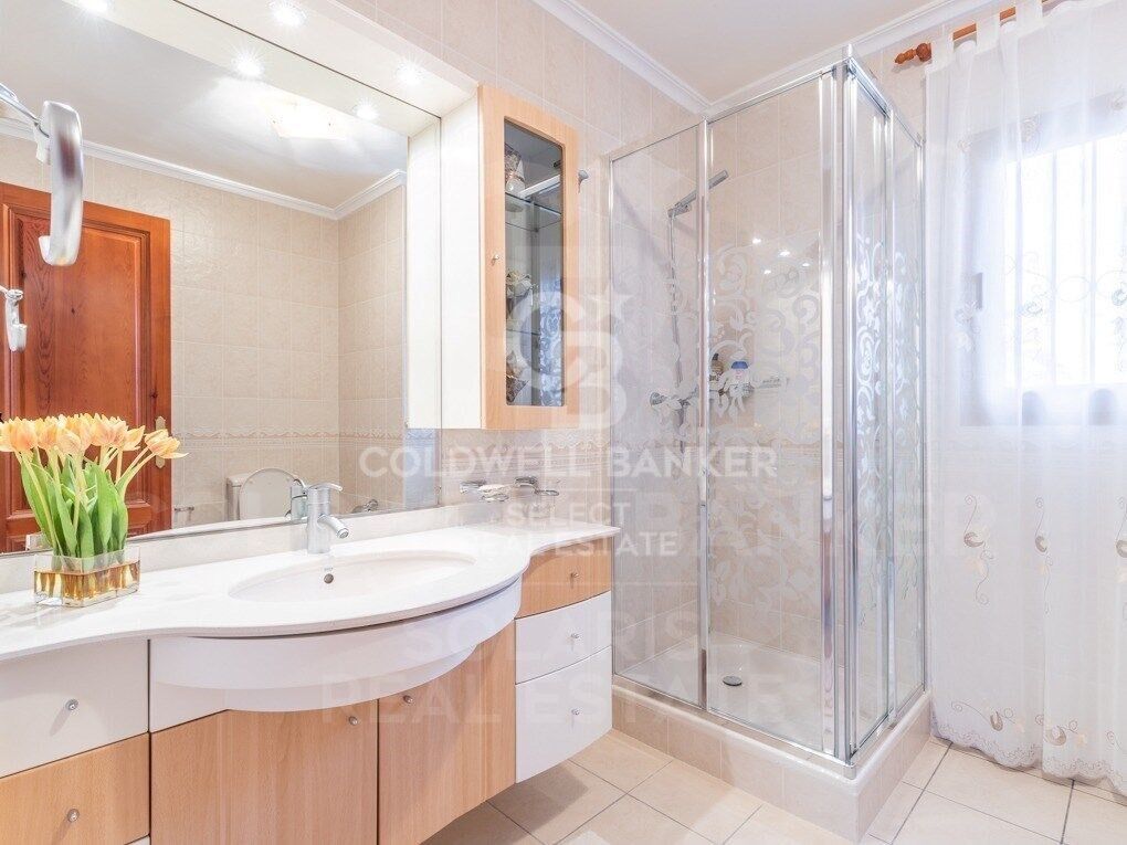 Beautiful family villa with garden