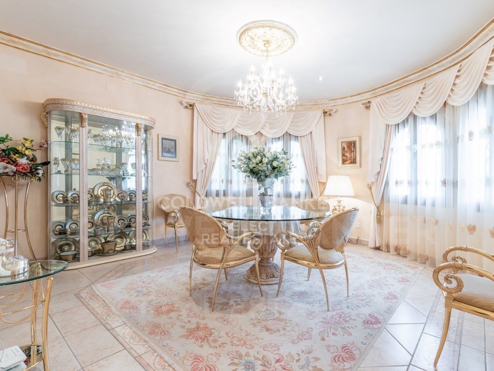 Amazing villa with sea views