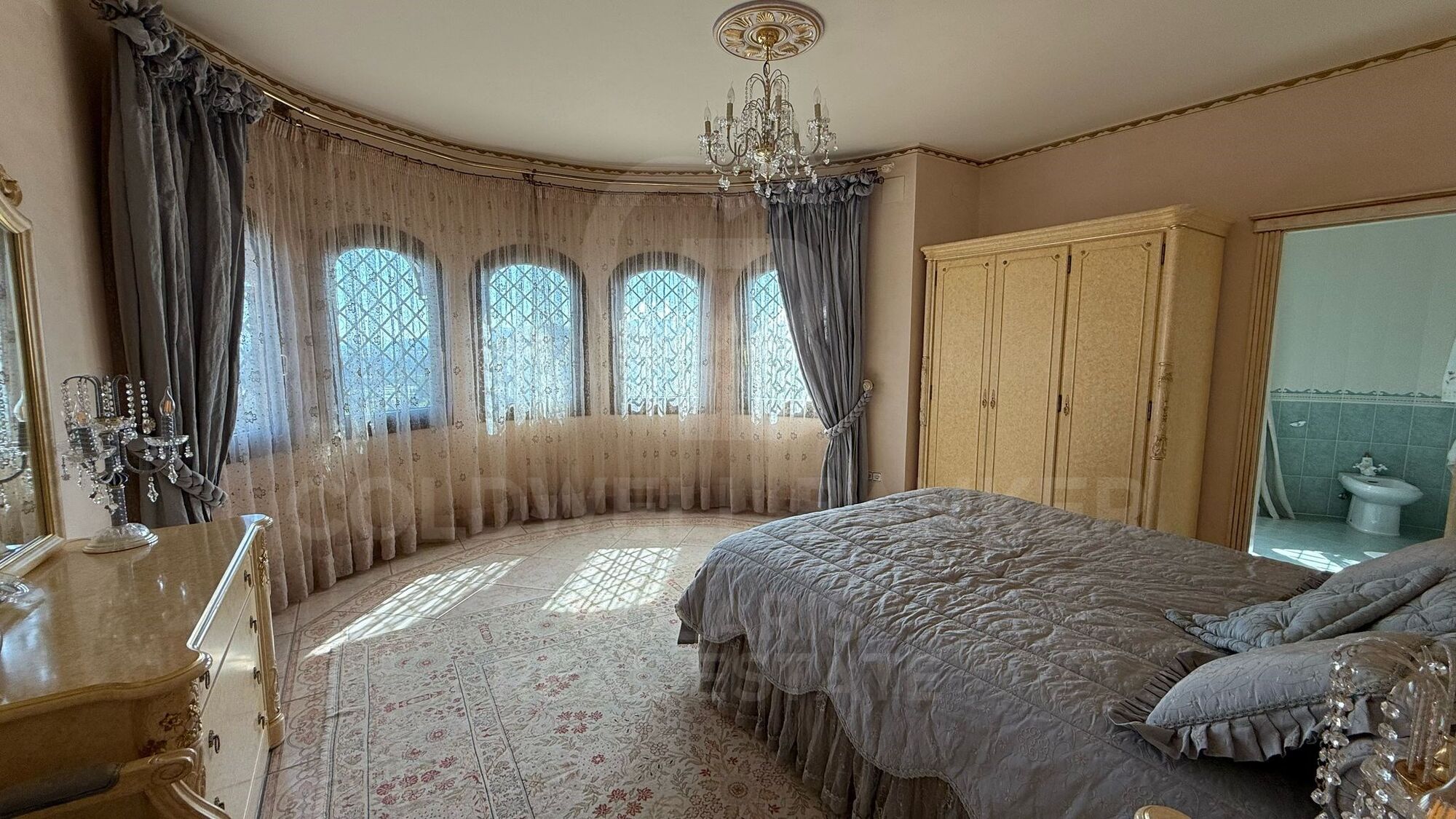 Amazing villa with sea views