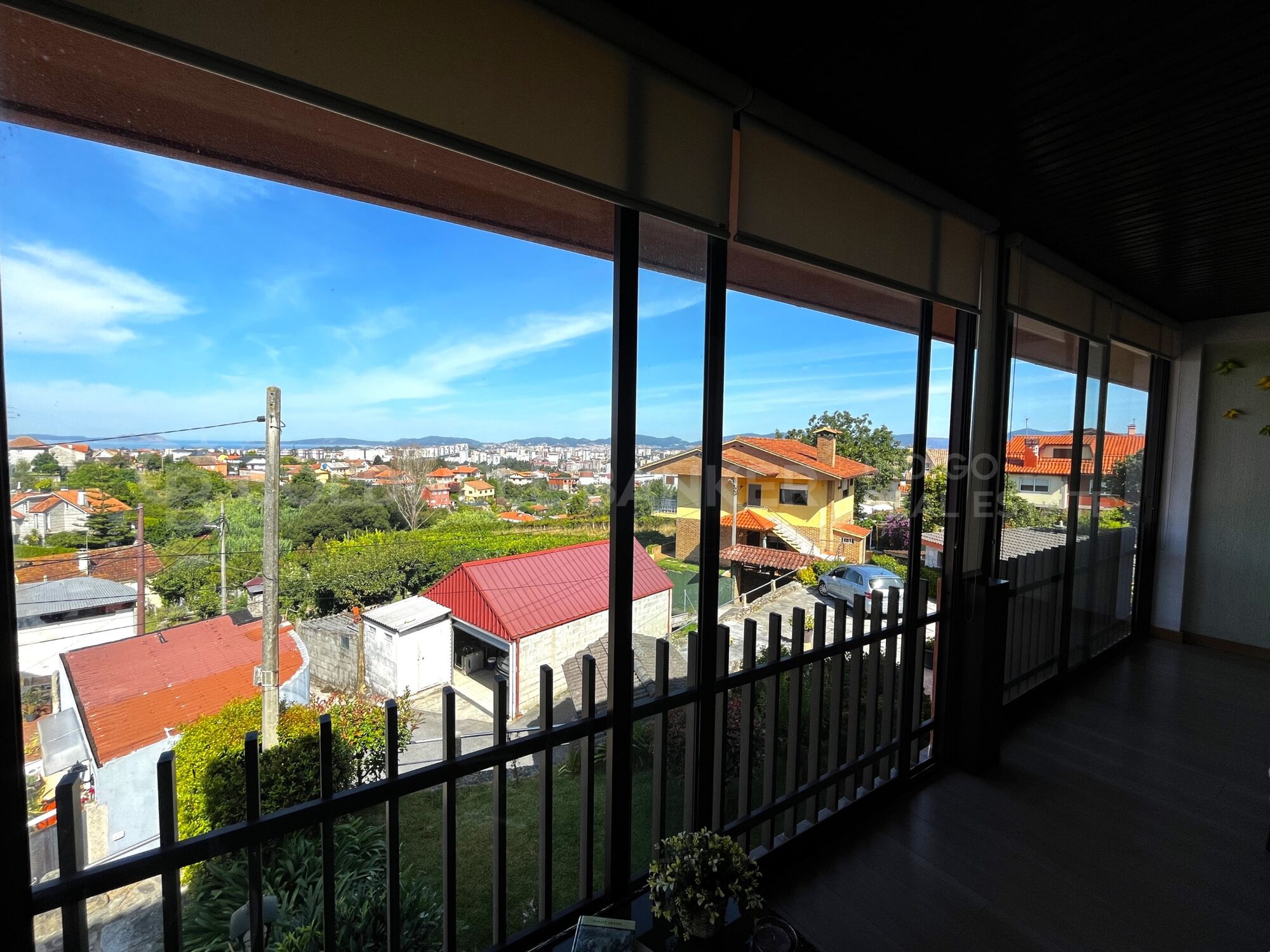 Villa with Views of the Cies