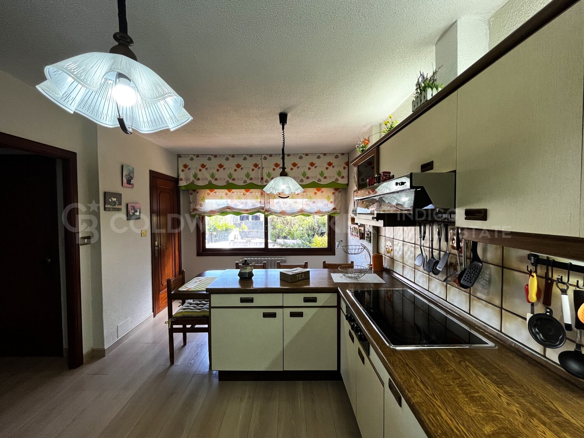 Villa with Views of the Cies