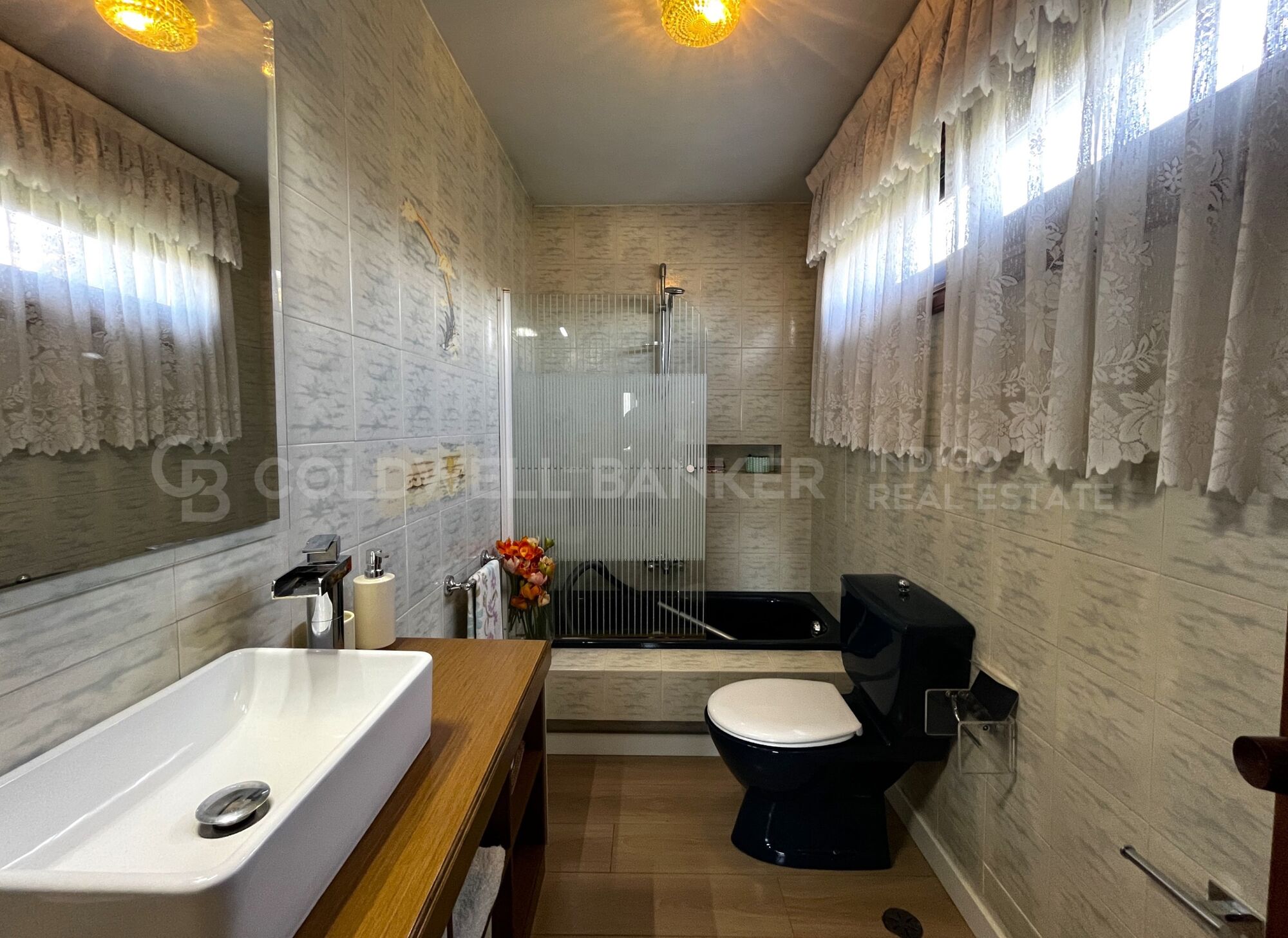 Villa with Views of the Cies