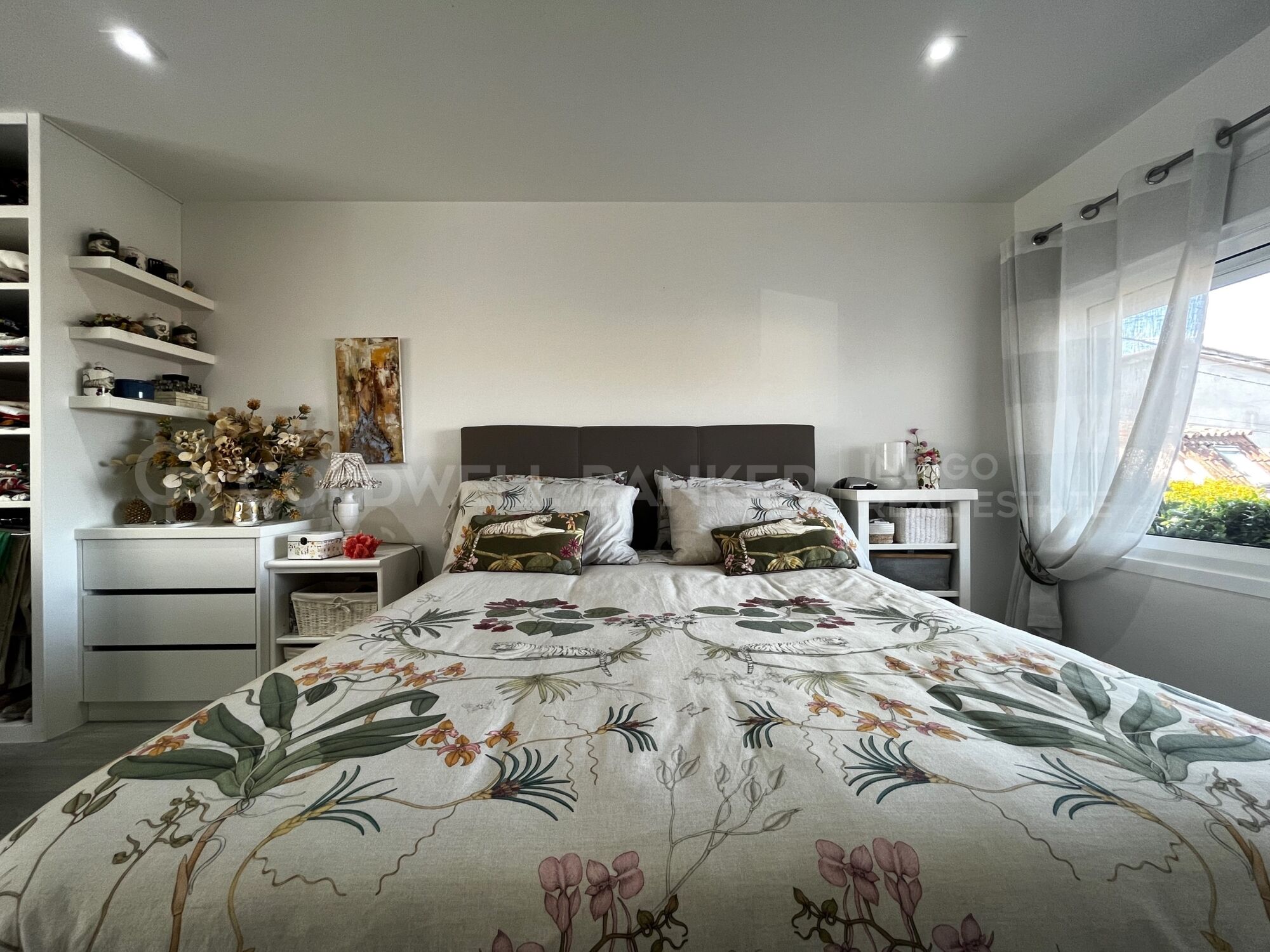 Villa with Views of the Cies