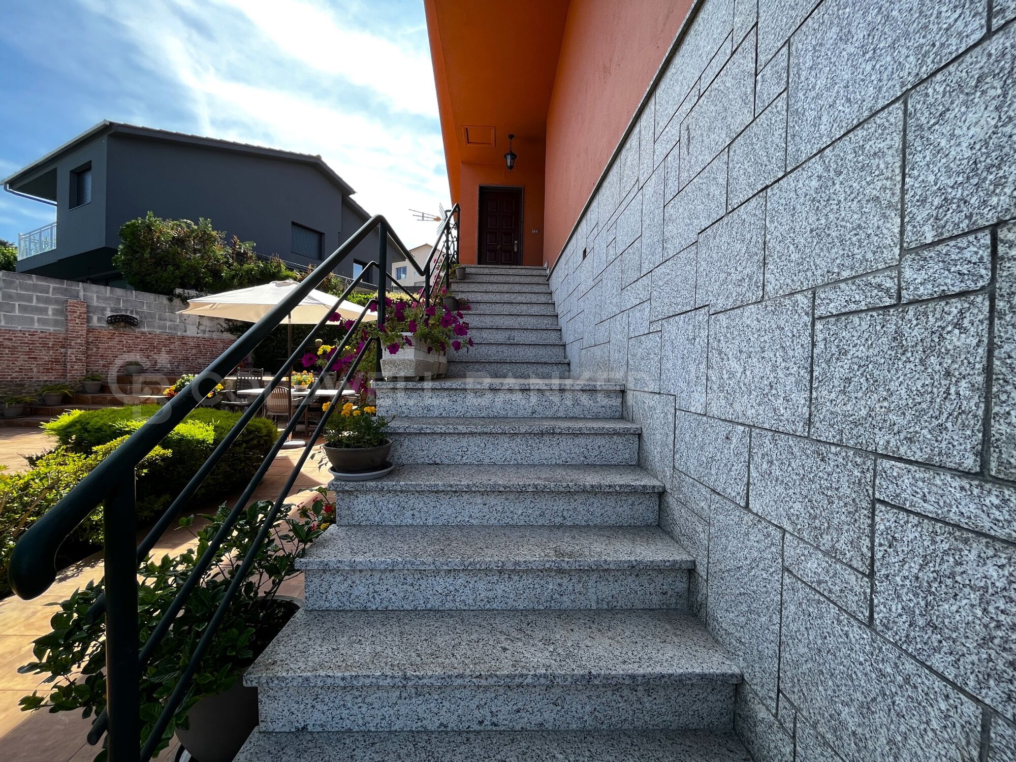 Villa with Views of the Cies