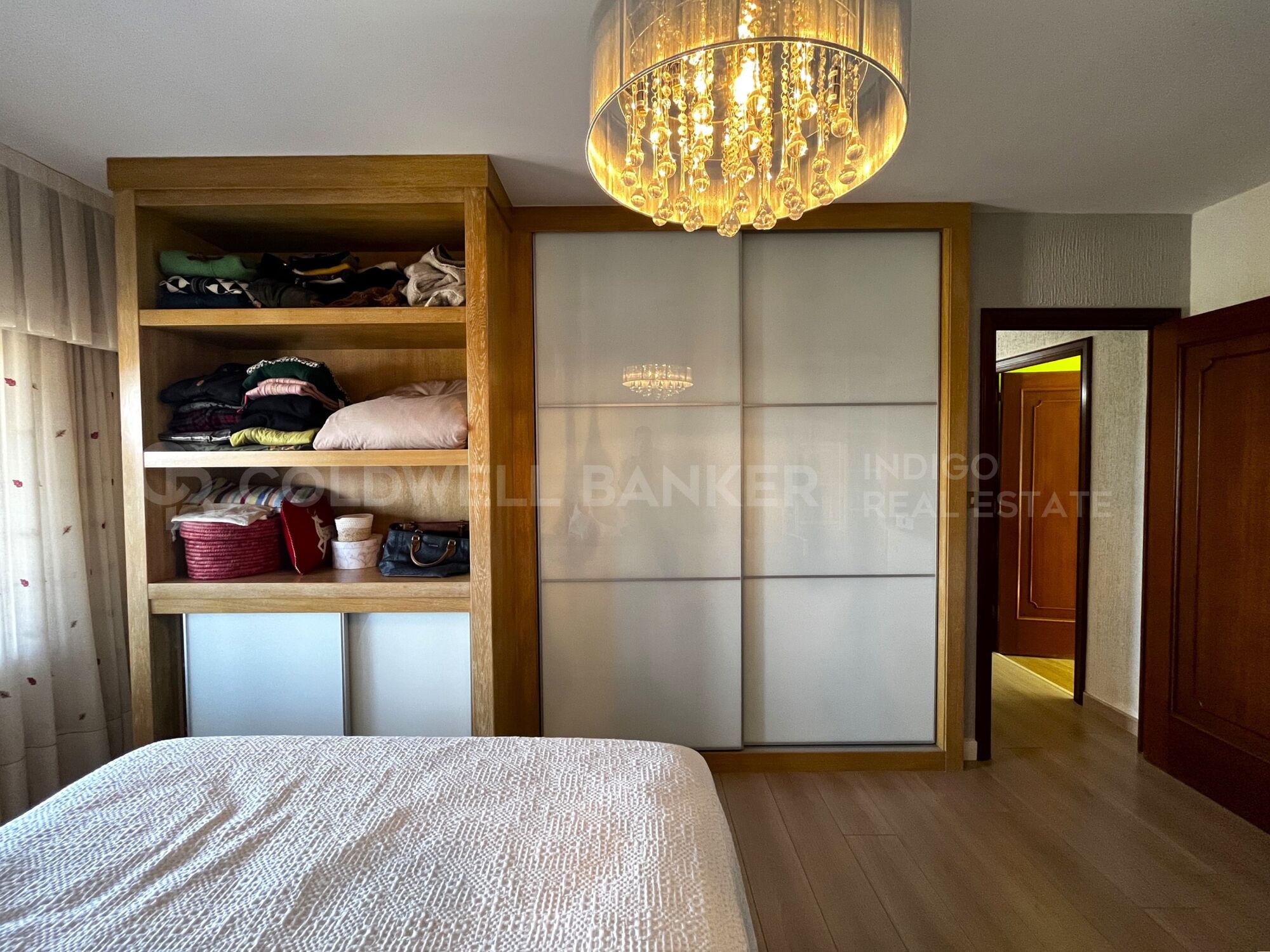 Villa with Views of the Cies