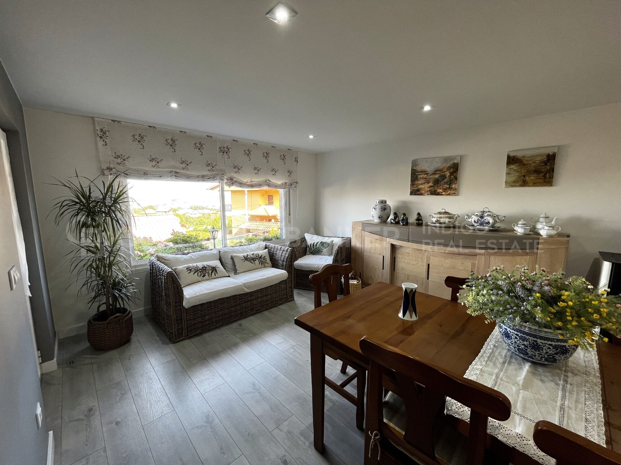 Villa with Views of the Cies