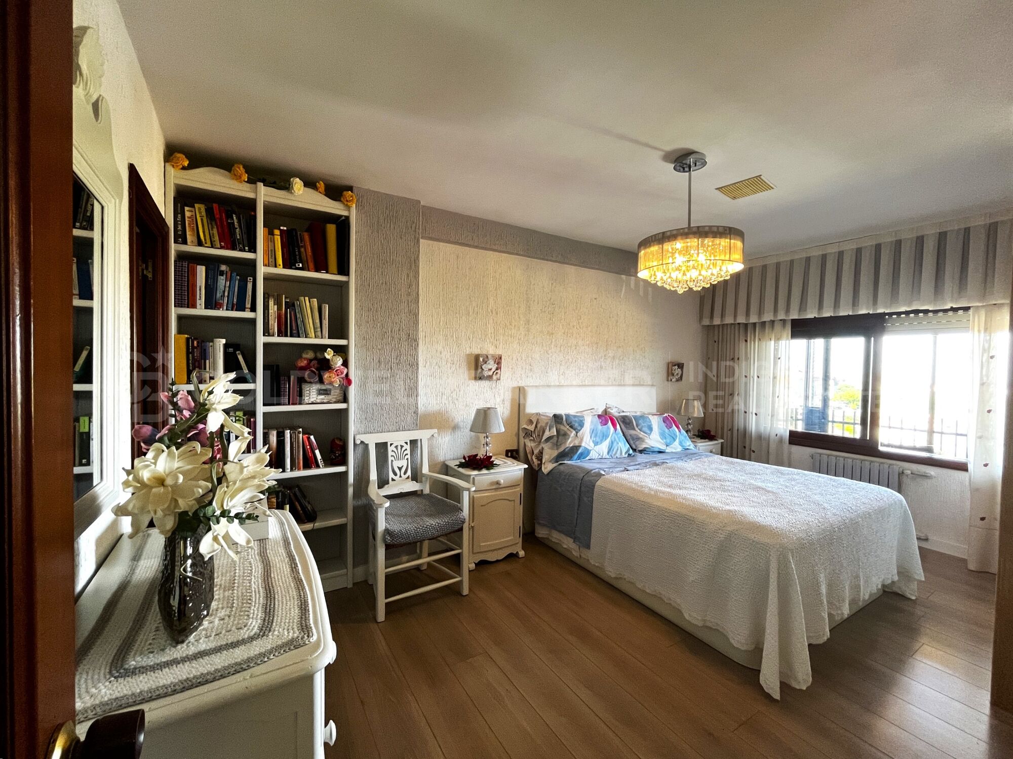 Villa with Views of the Cies