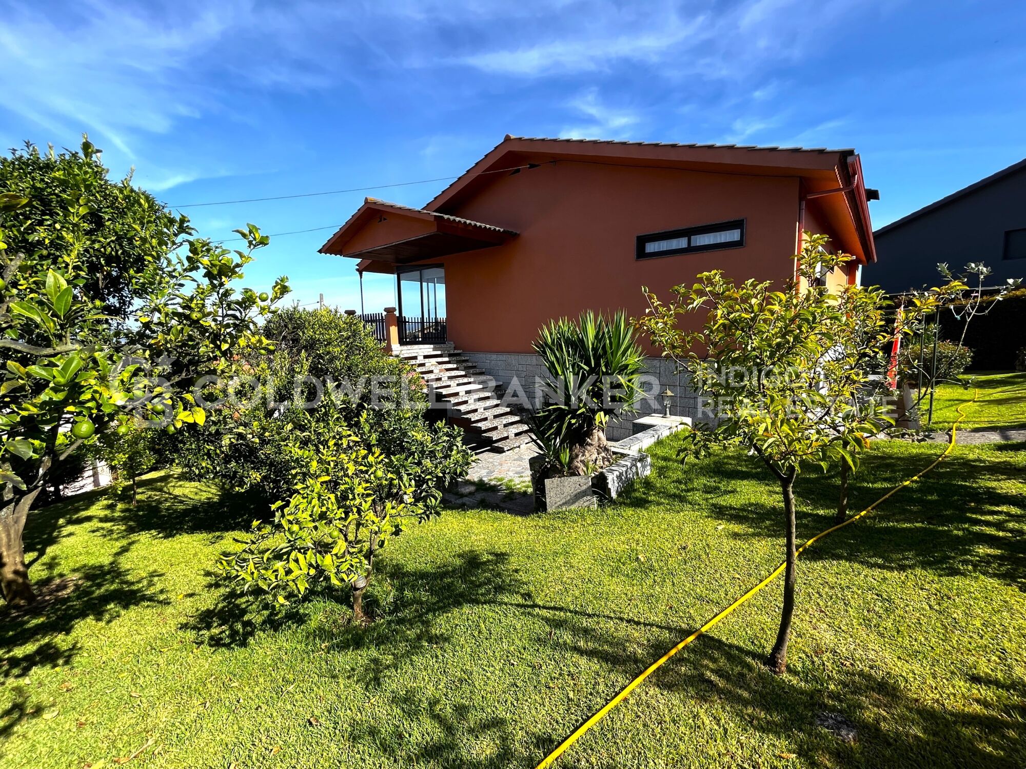 Villa with Views of the Cies