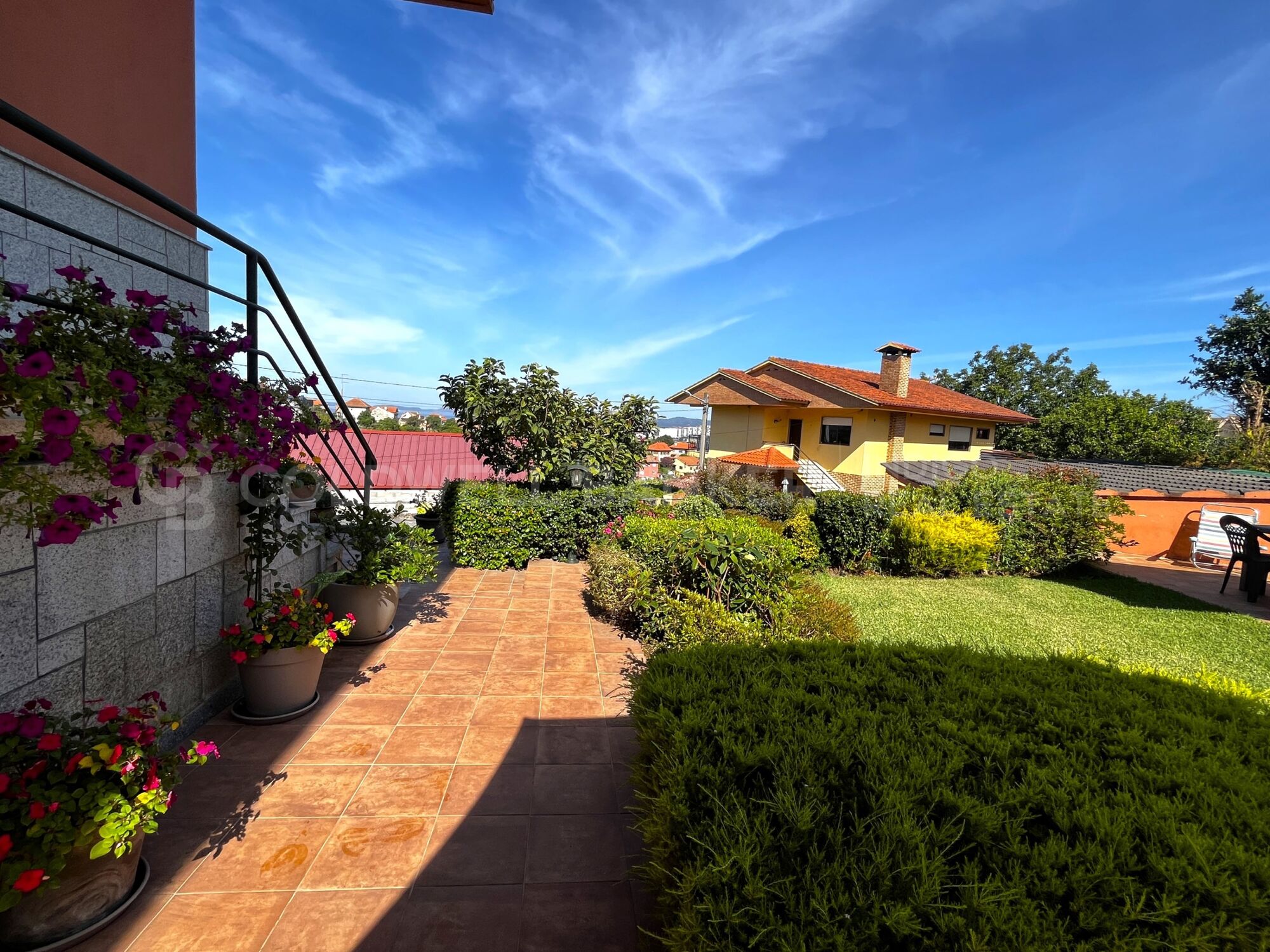 Villa with Views of the Cies