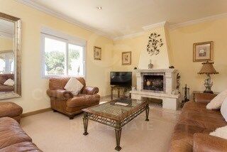 Charming rustic-Mediterranean style villa with spectacular sea views