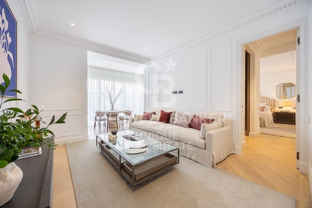 Espectacular vivienda con terraza a la venta en Recoletos, Madrid