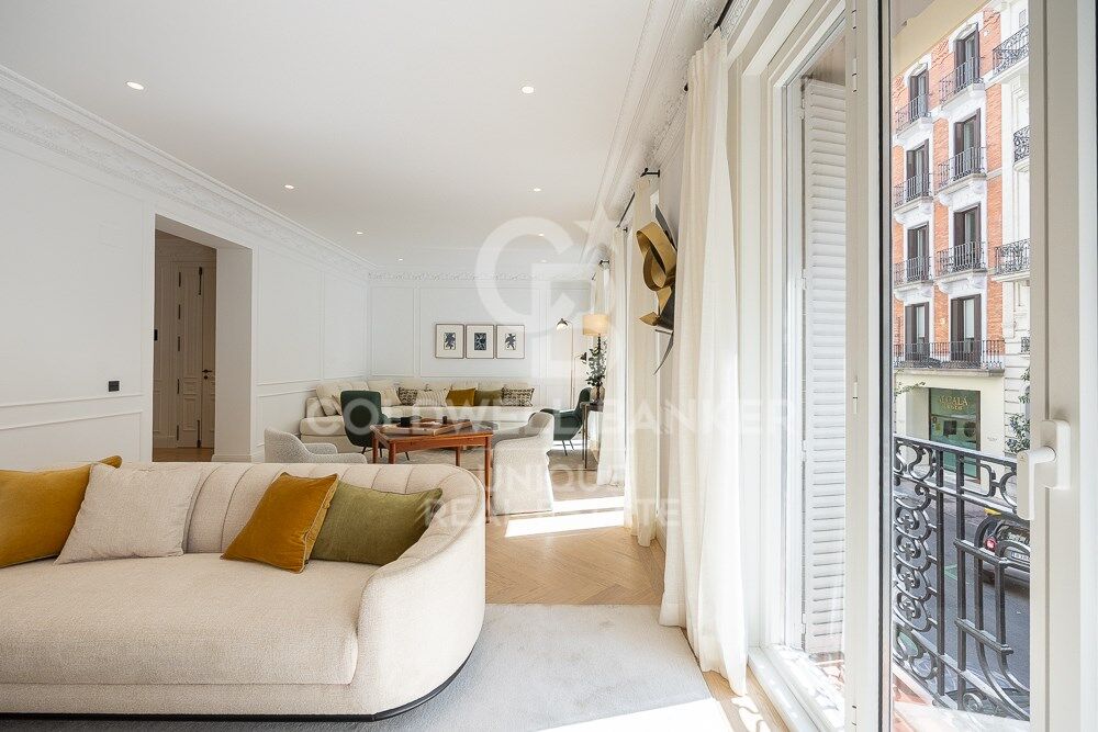 Espectacular vivienda con terraza a la venta en Recoletos, Madrid