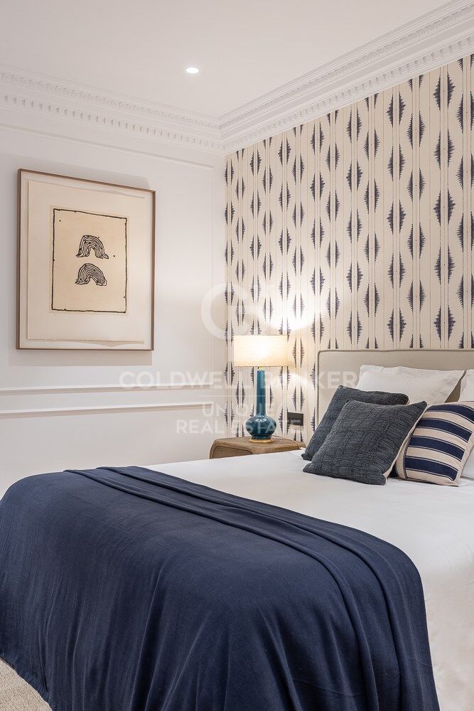 Spectacular flat with terrace for sale in Recoletos, Madrid