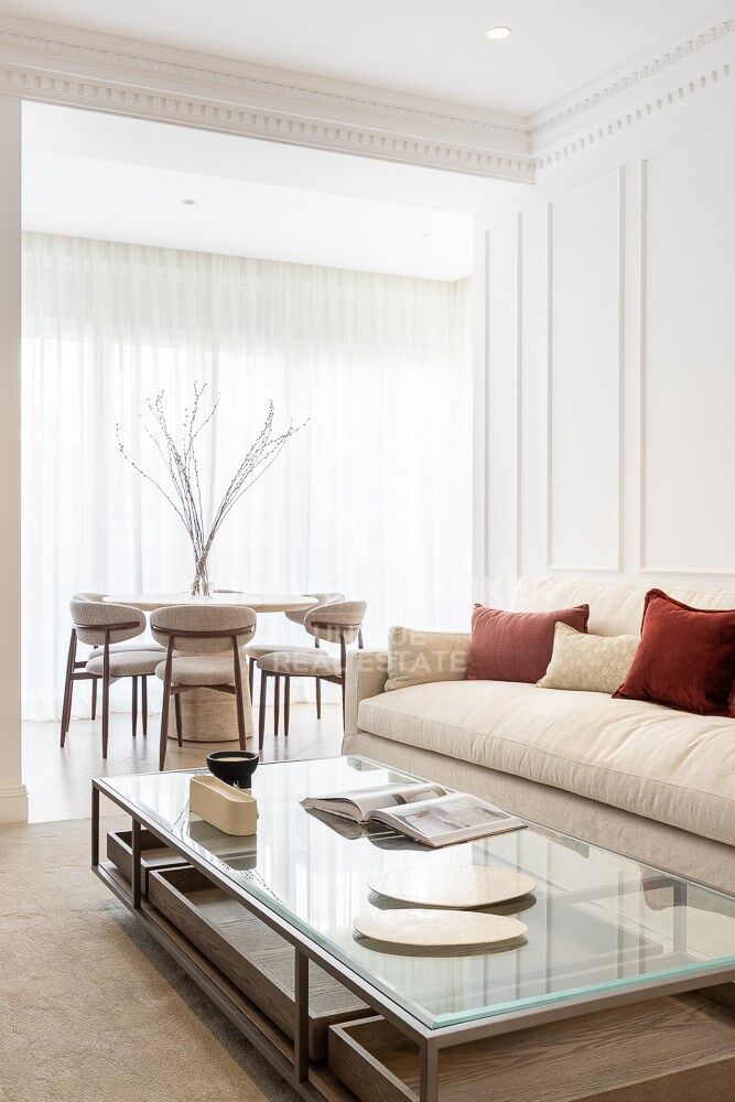 Spectacular flat with terrace for sale in Recoletos, Madrid