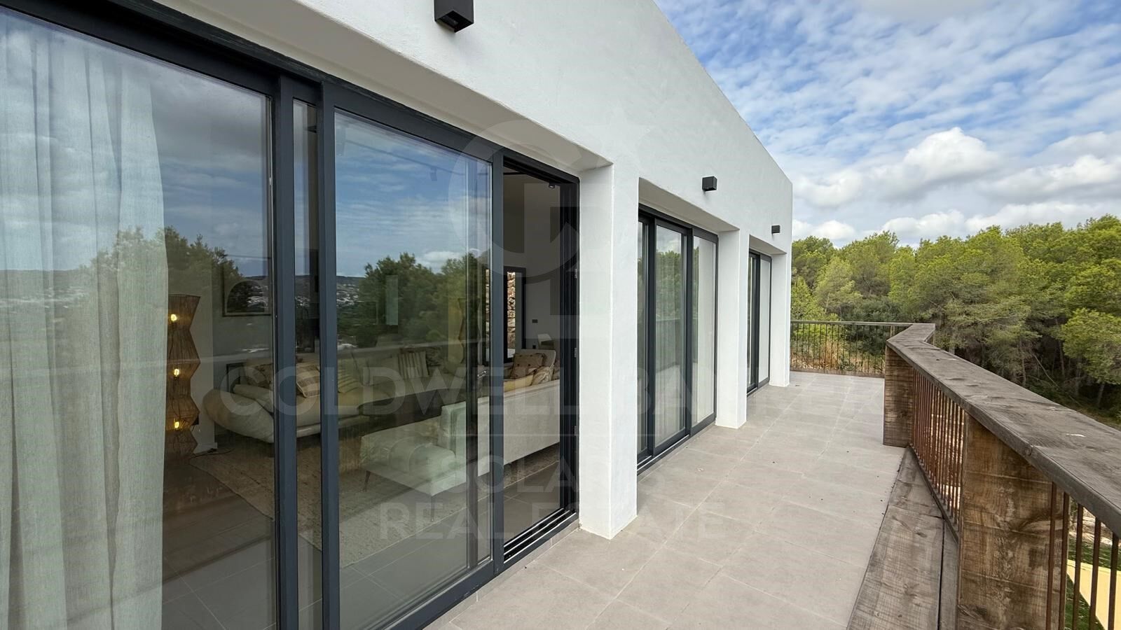 Villa con vistas al mar en Residencial Puerta Fenicia, Jávea