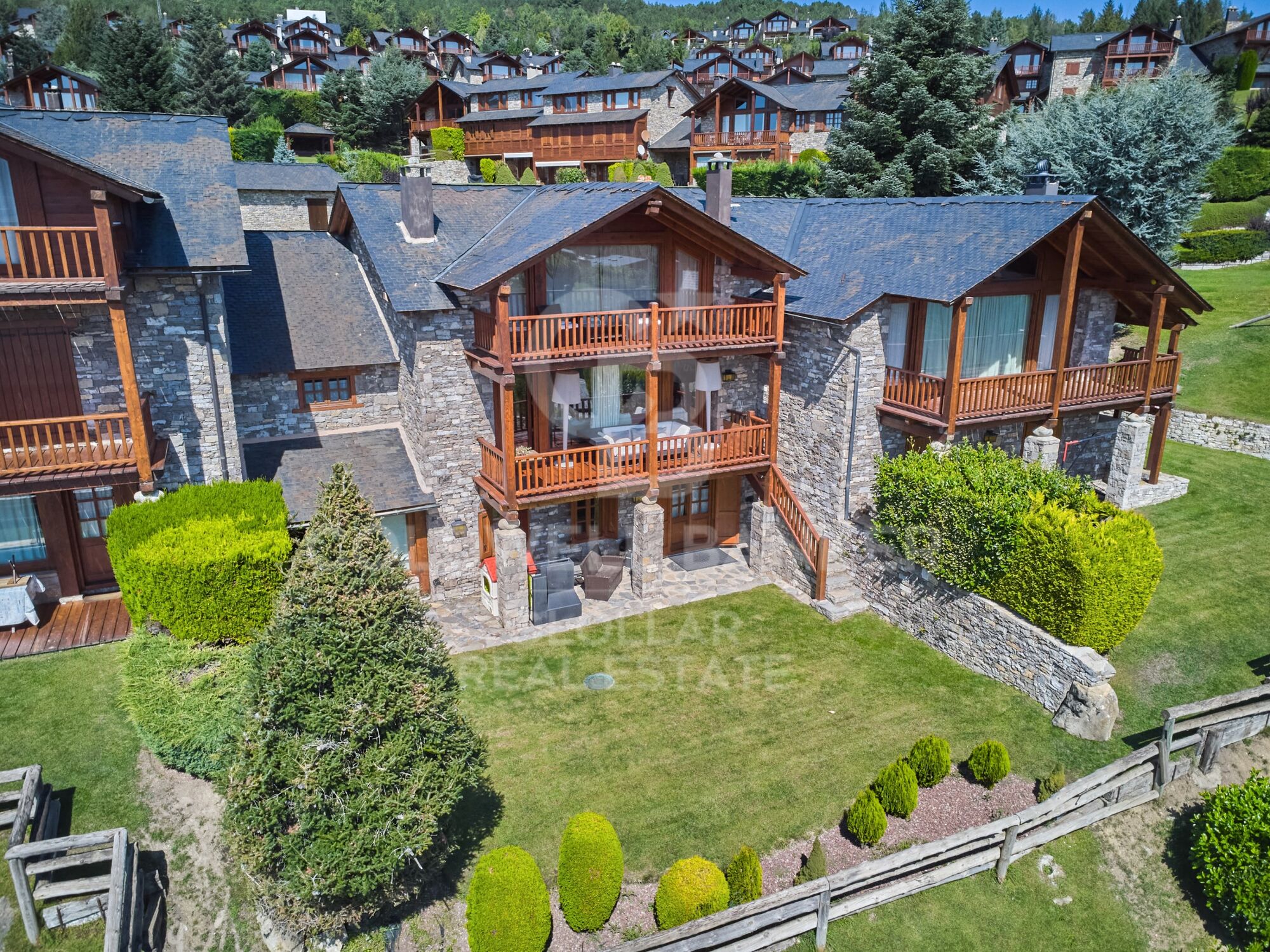 House 5 Bedrooms Triplex Sale Bolvir