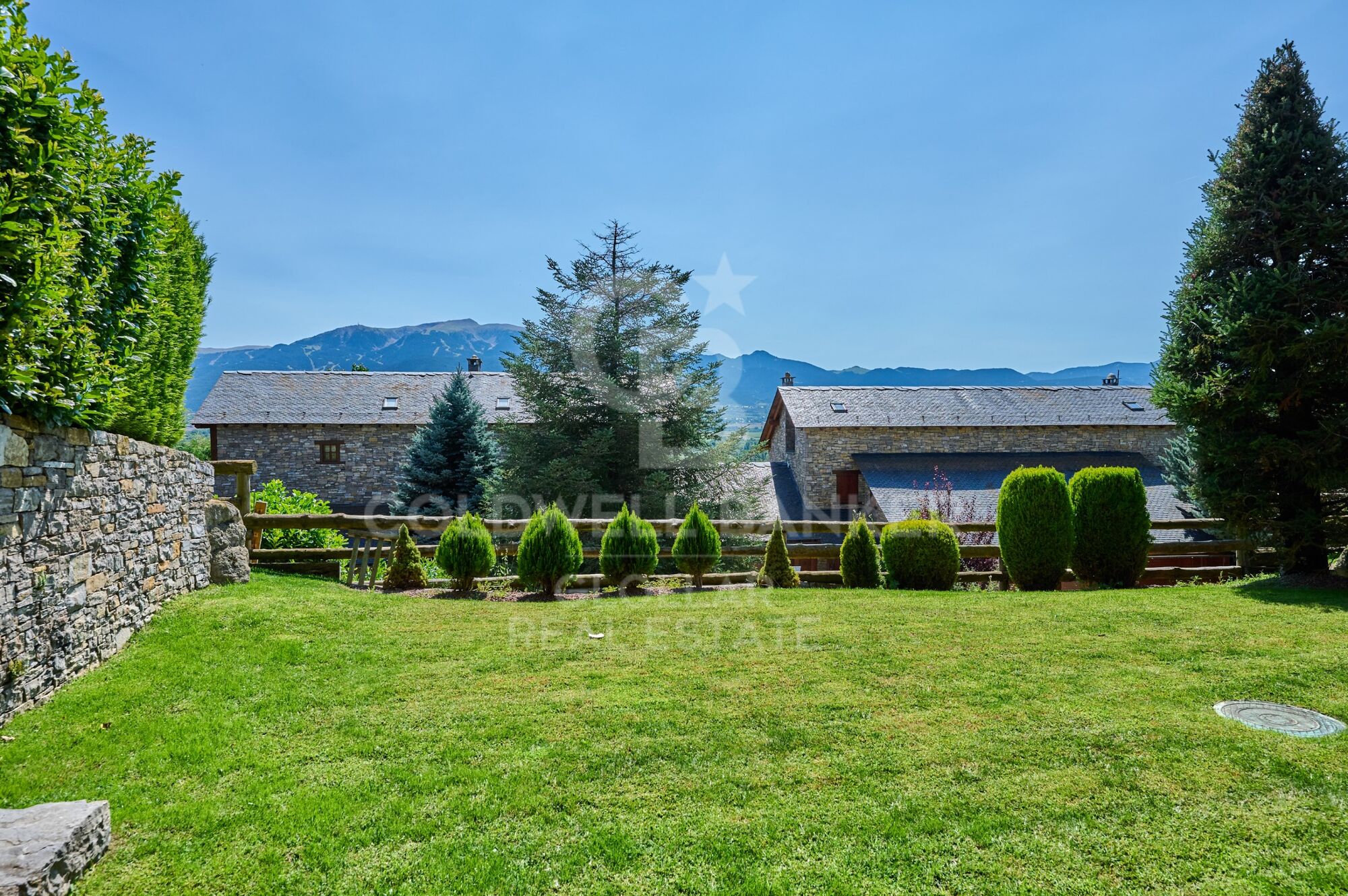 House 5 Bedrooms Triplex Sale Bolvir