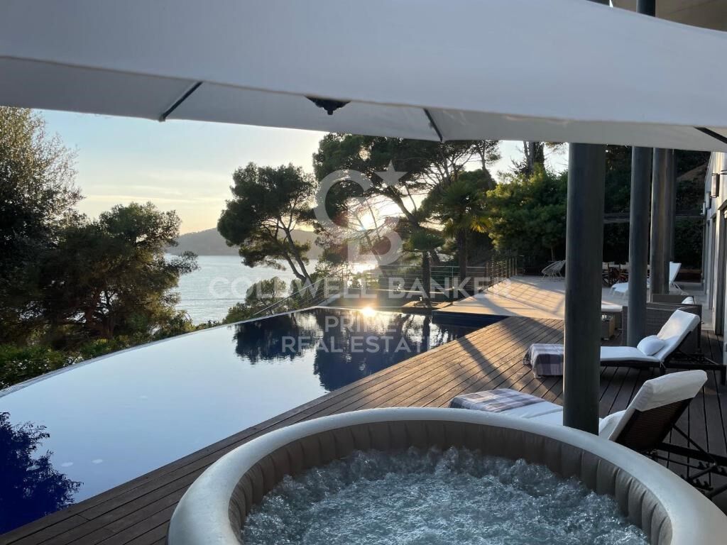 Modern home in Llafranc with stunning sea views