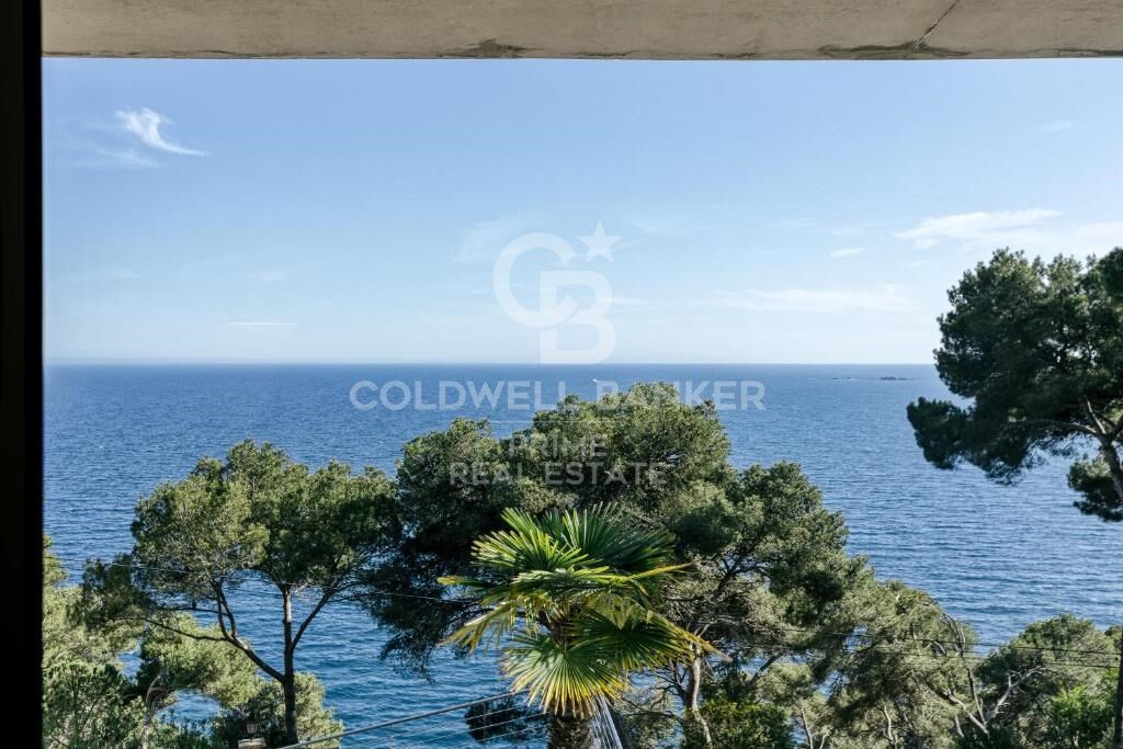 Modern home in Llafranc with stunning sea views