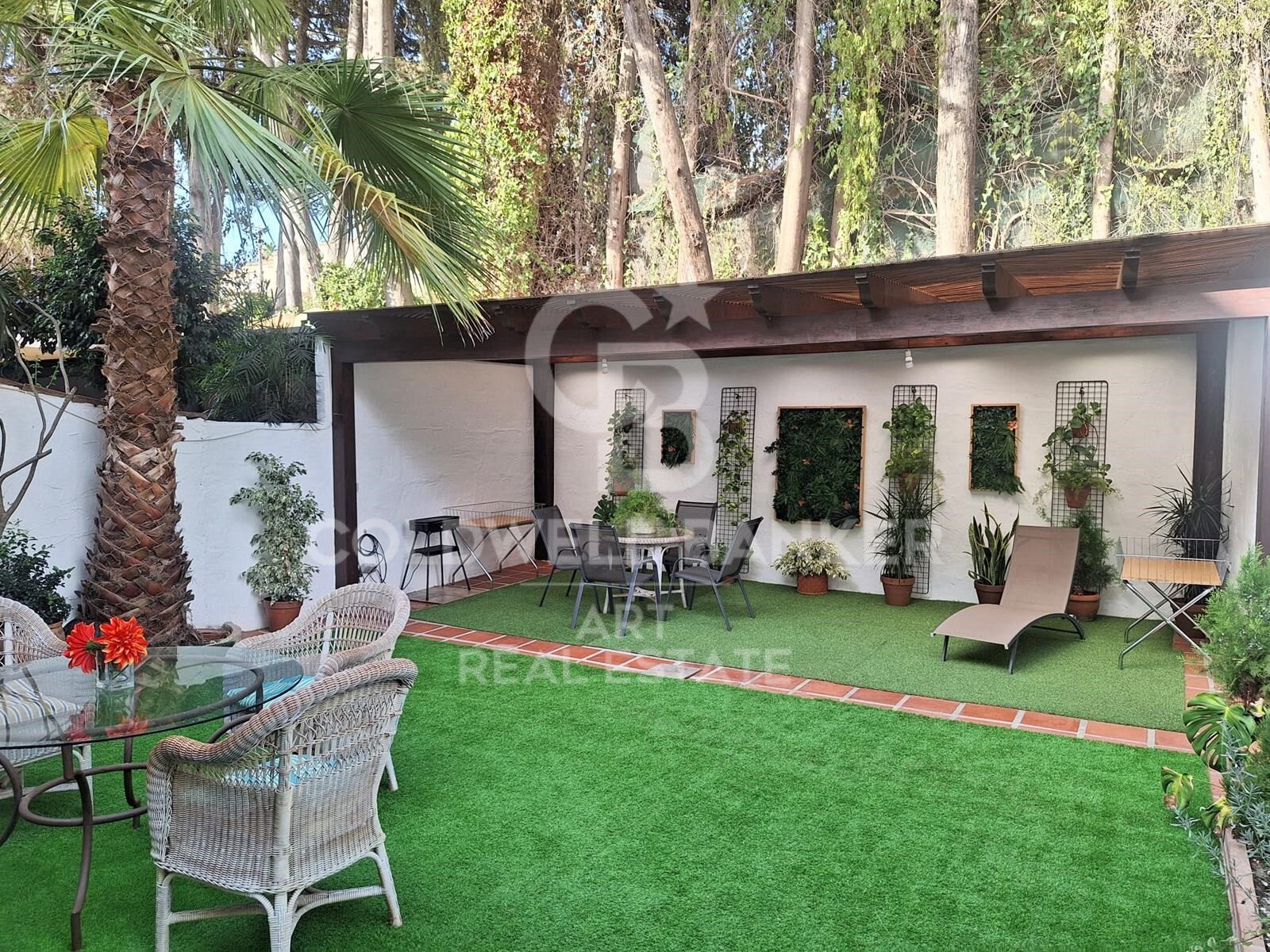 Maison de ville spectaculaire à Los Naranjos Golf à Marbella.