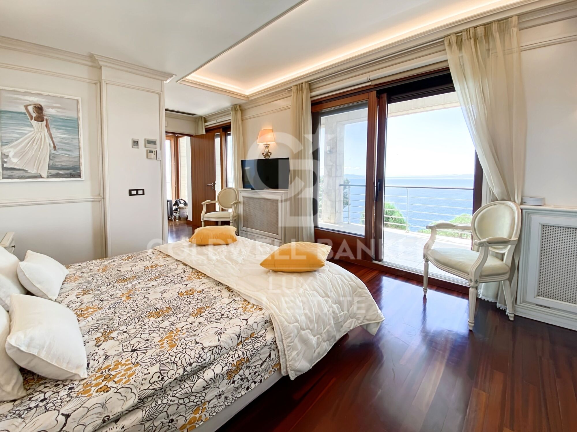 Exclusive villa with sea views, in Roses, Costa Brava