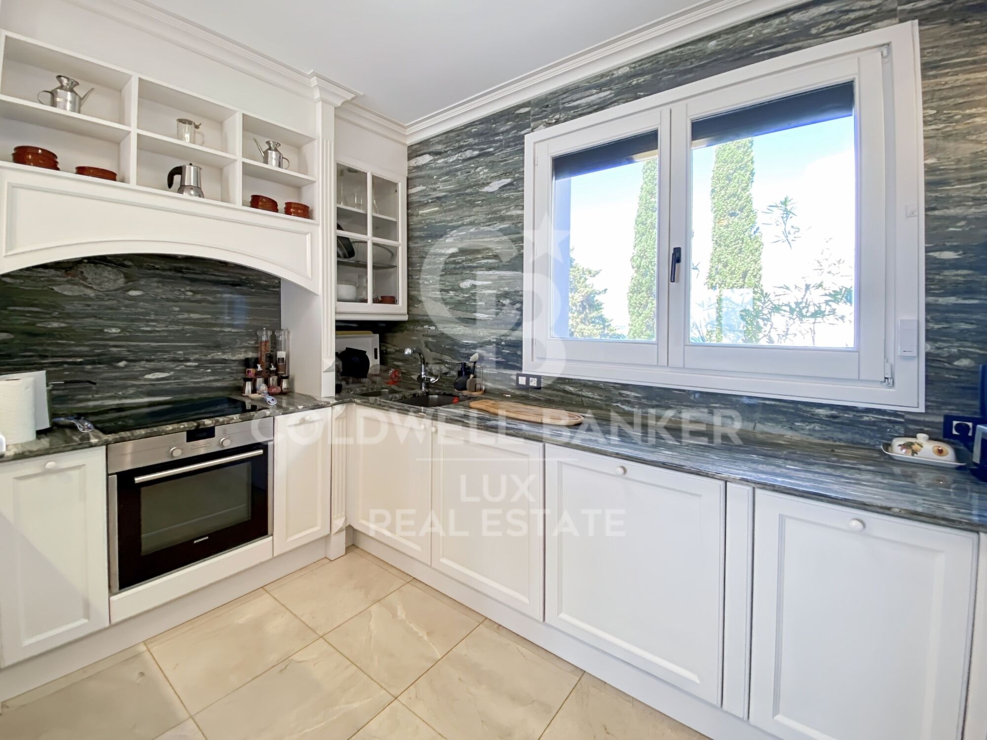 Exclusive villa with sea views, in Roses, Costa Brava