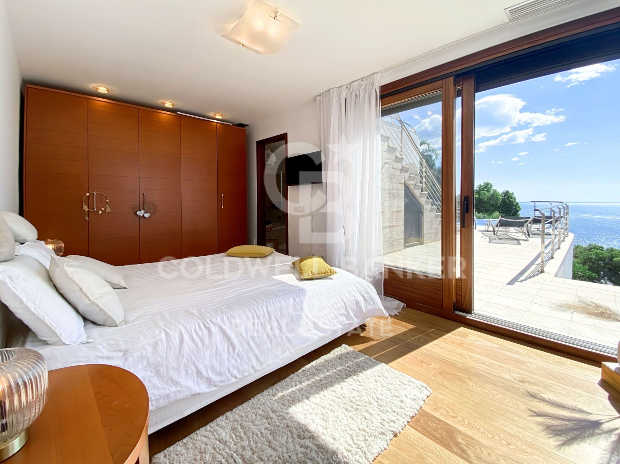 Exclusive villa with sea views, in Roses, Costa Brava