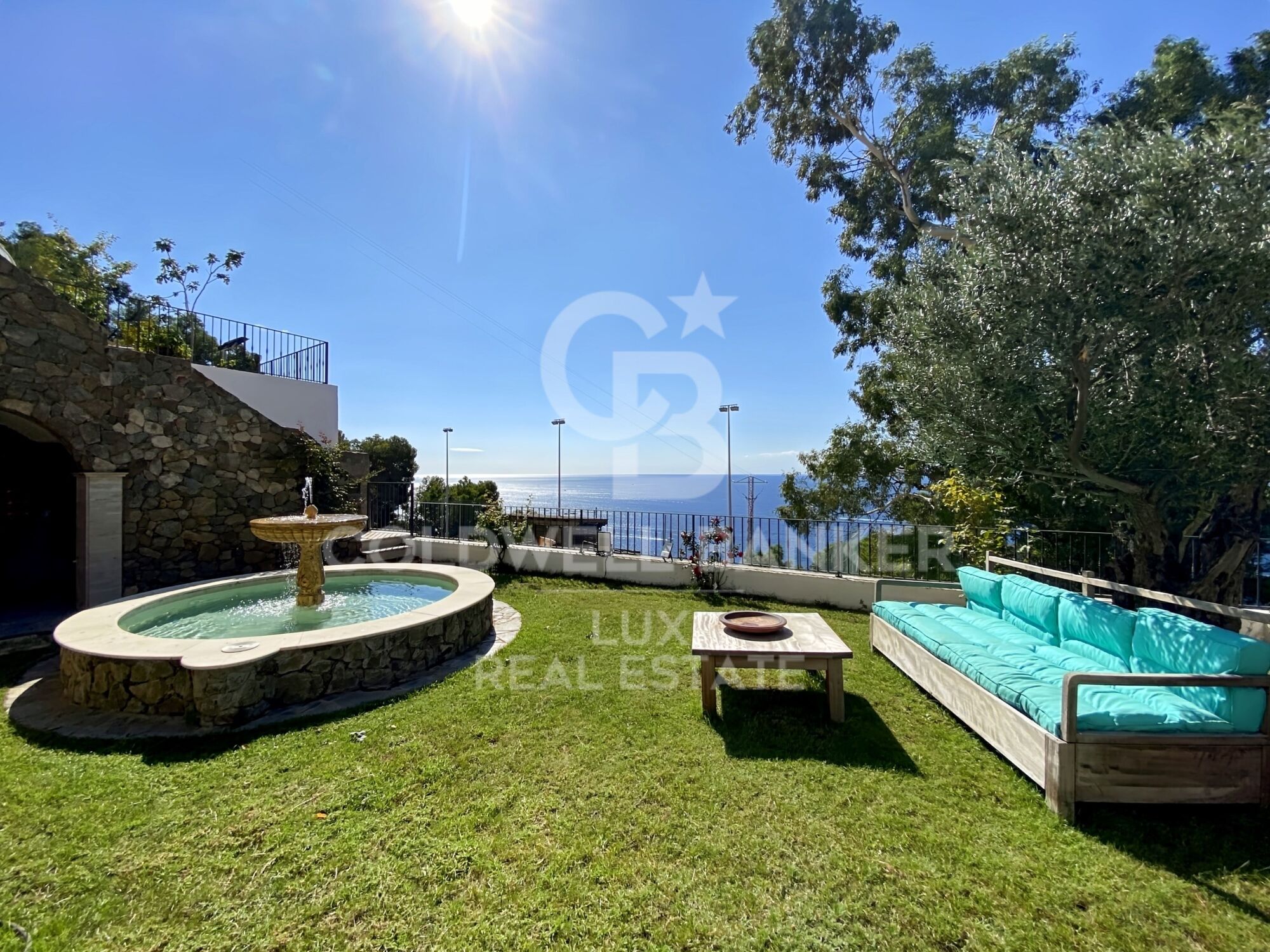 Exclusive villa with sea views, in Roses, Costa Brava