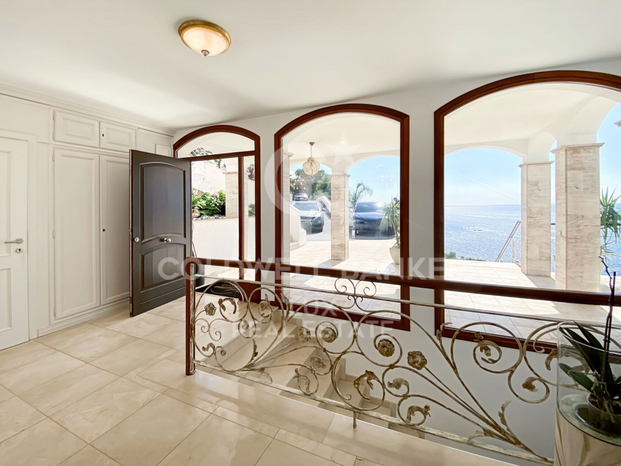 Exclusive villa with sea views, in Roses, Costa Brava