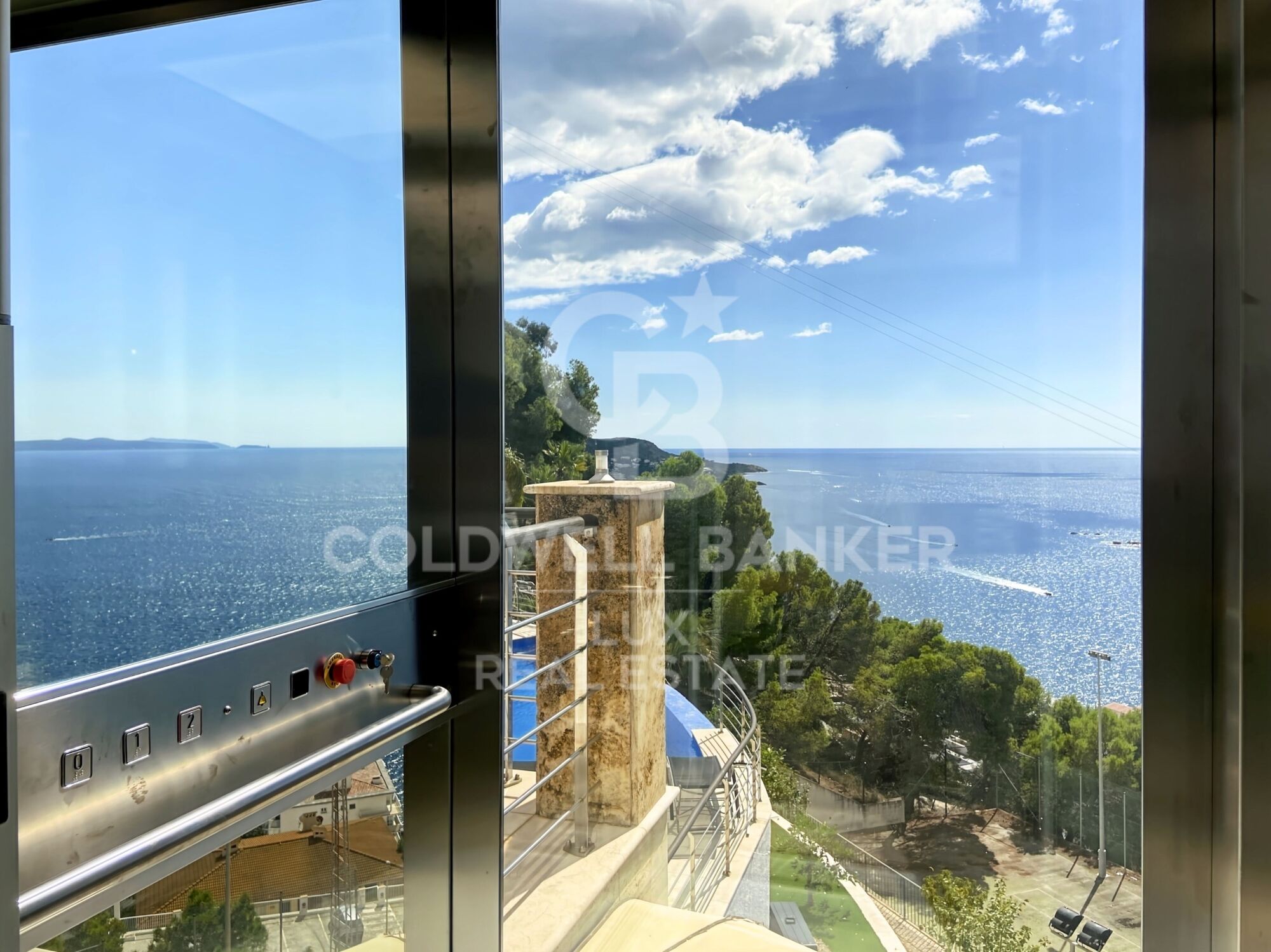 Villa exclusive avec vue mer et licence touristique, à Roses, Costa Brava