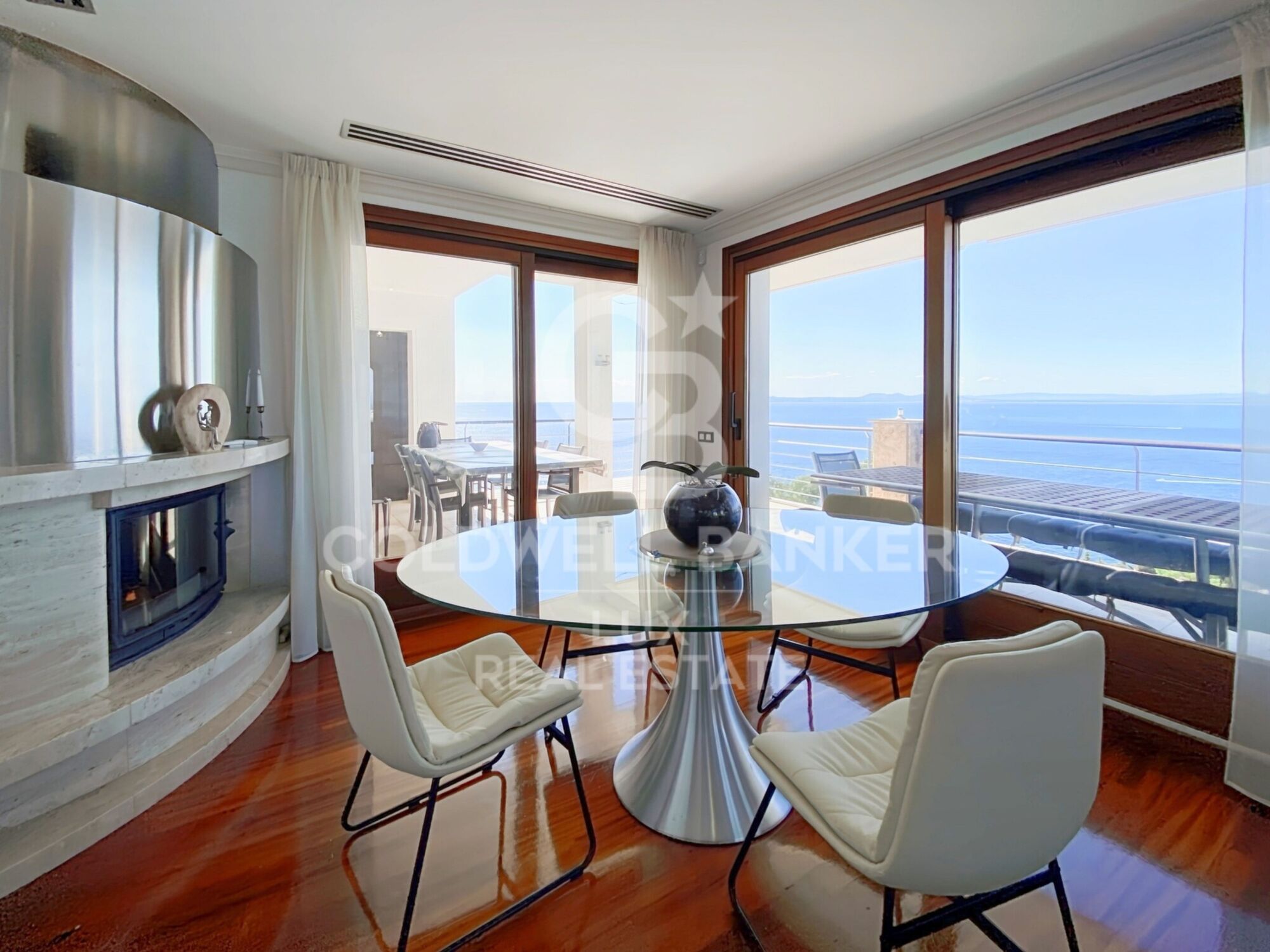 Villa exclusiva con vistas al mar y licencia turística en Roses, Costa Brava