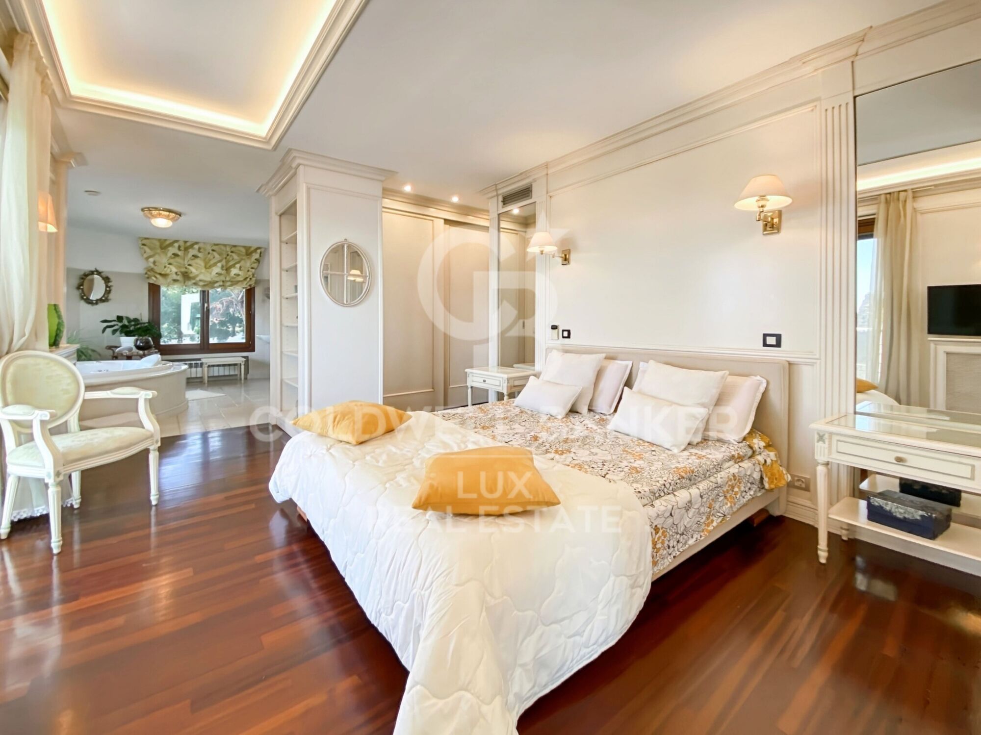 Villa exclusiva con vistas al mar y licencia turística en Roses, Costa Brava