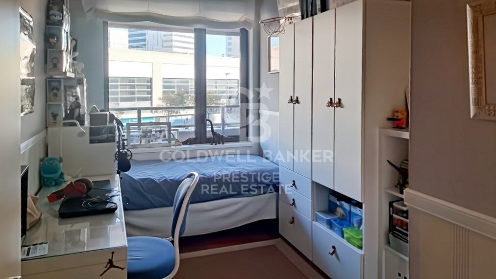 Apartment with two communal swimming pools, gym, paddle tennis courts, parking and storage room