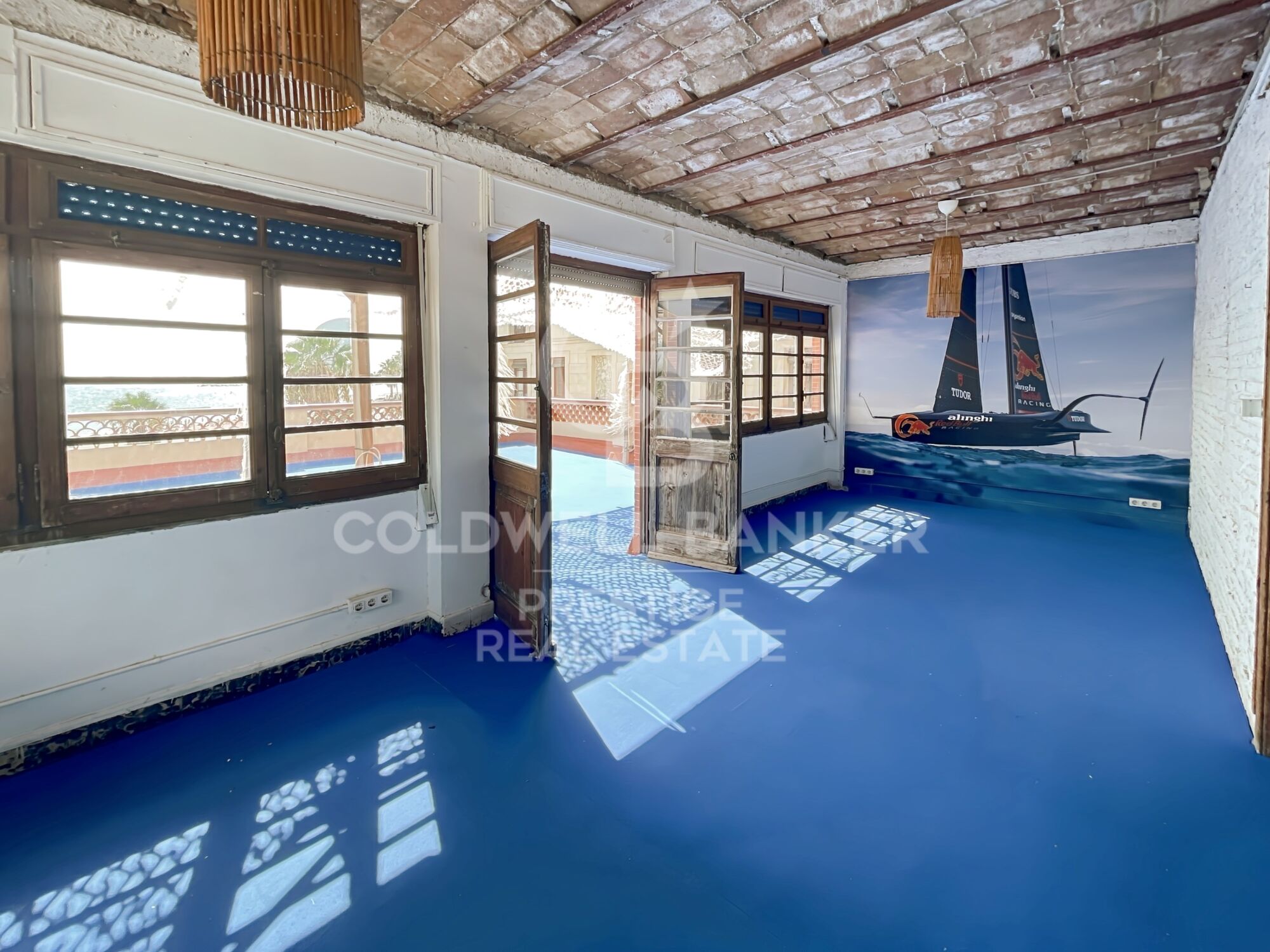 A 3 winds, first line with sea views and 50m2 terrace at ground level